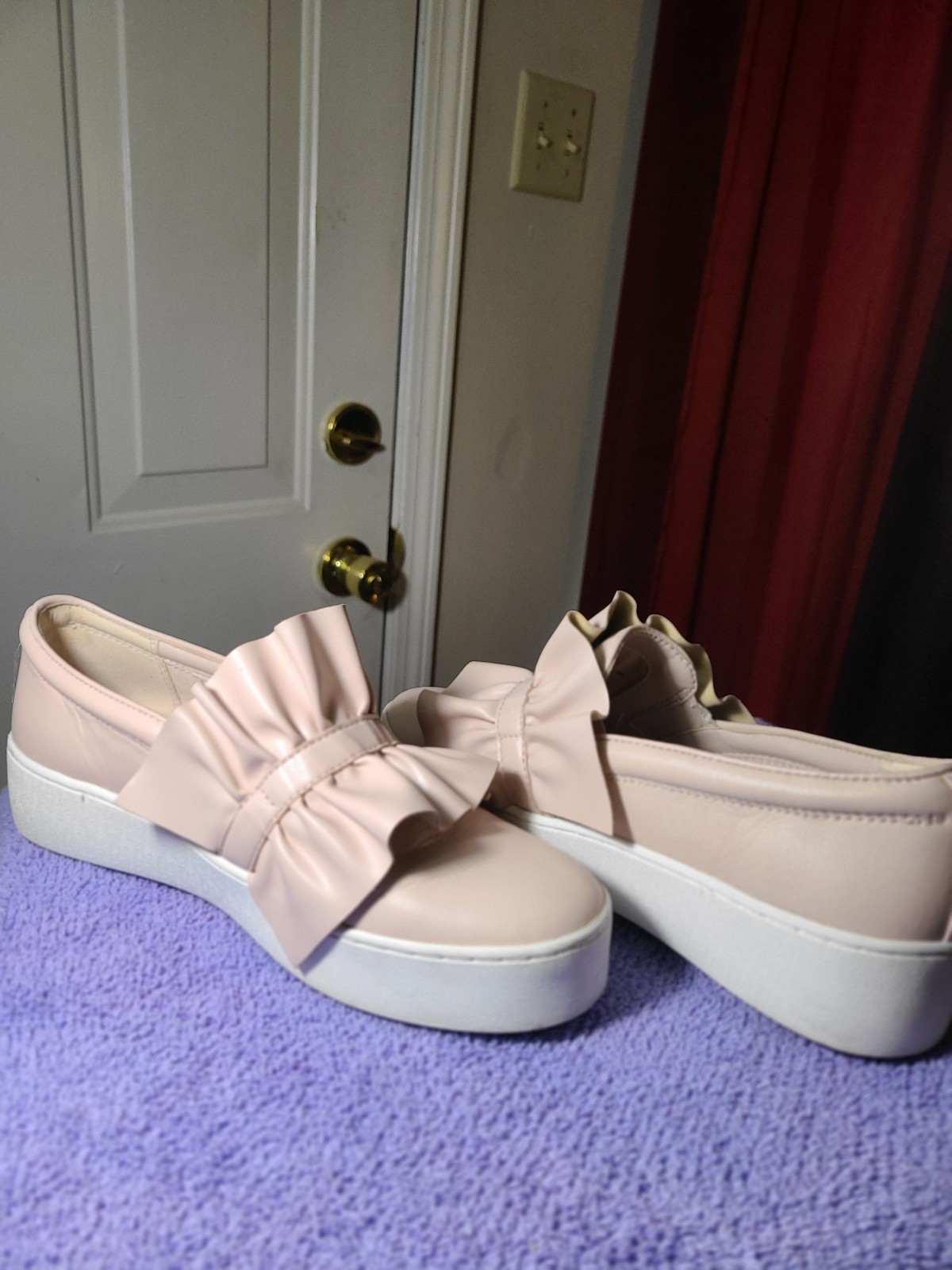 Michael Kors light Pink Shoes size 8.5