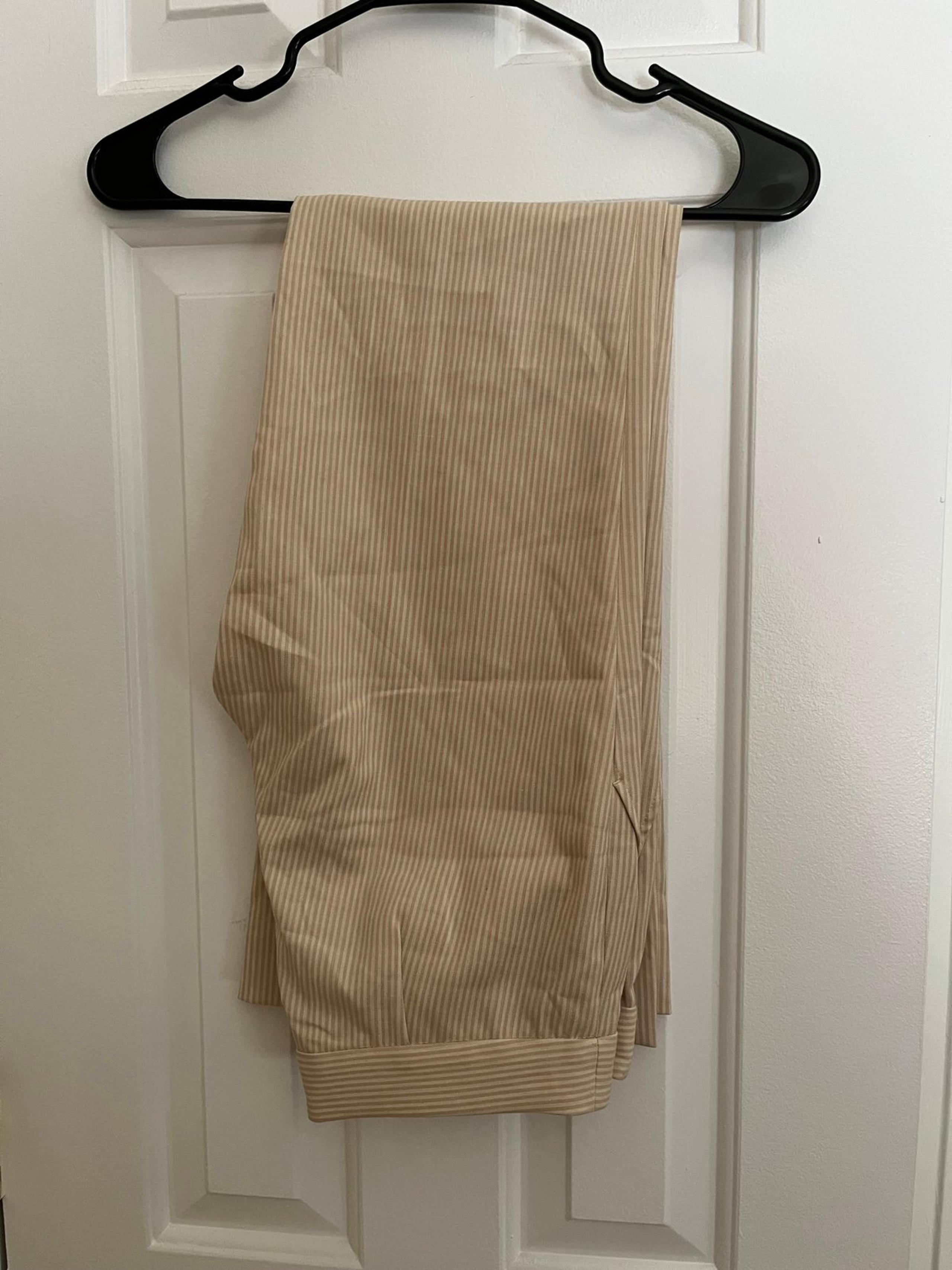 BCBGMAXAZRIA BEIGE STRIPE DRESS PANTS