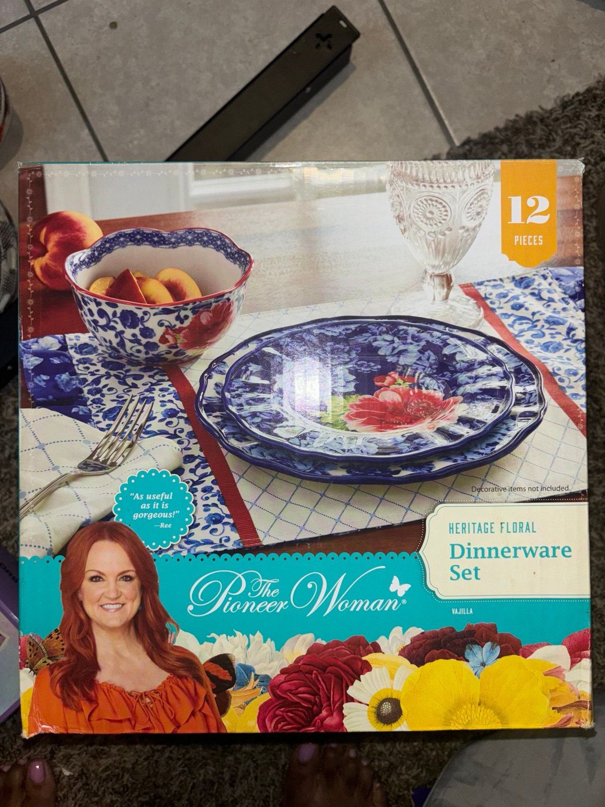 Pioneer Woman Dish Set