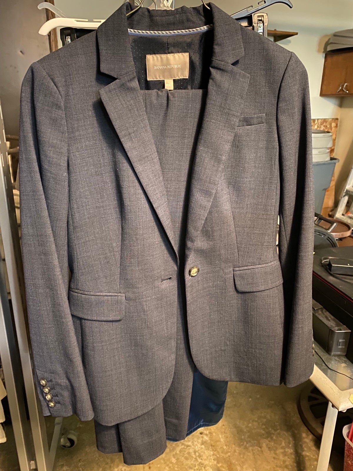 Navy Banana Republic women’s suit