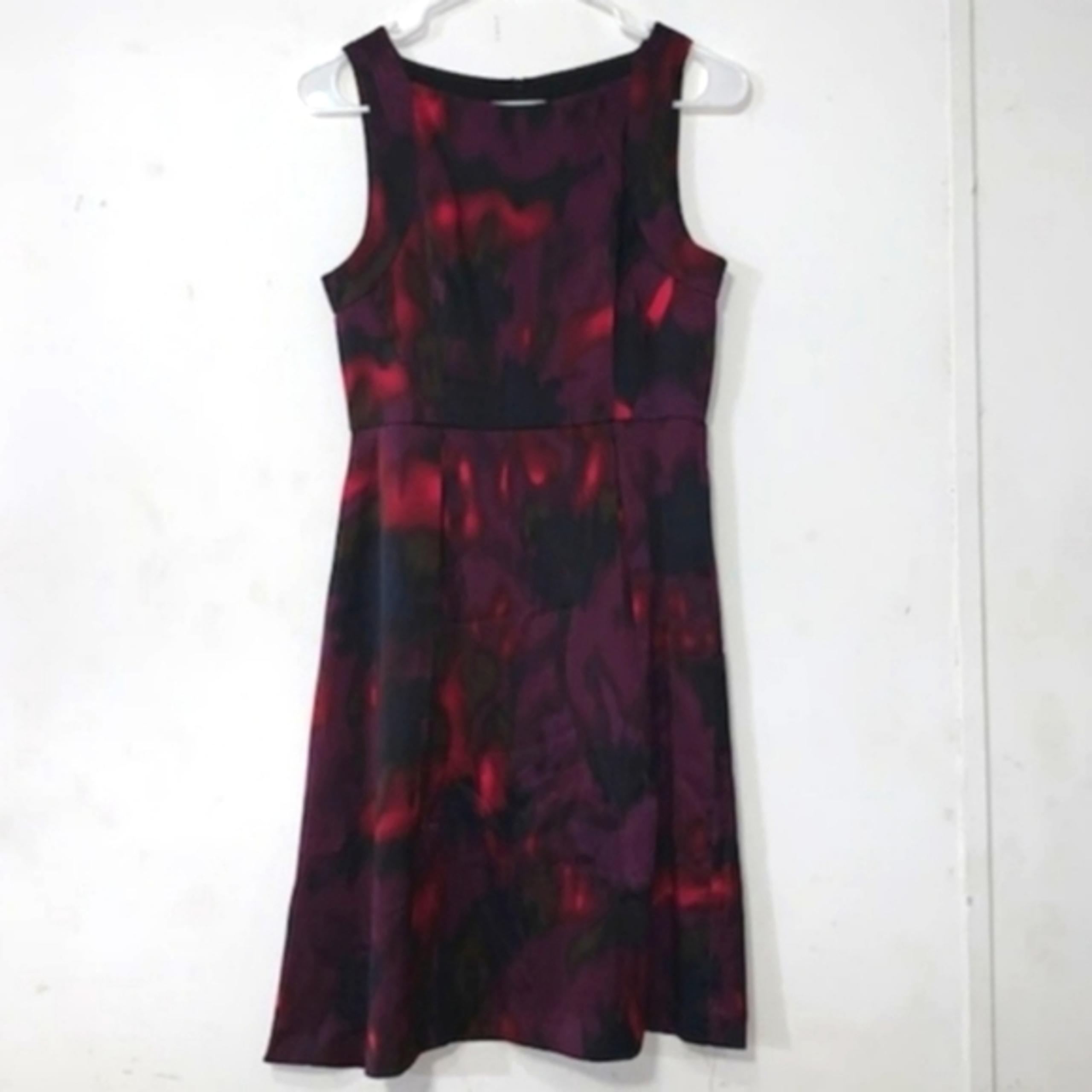 - - Theory sz 2 100% Silk. Black, Purple and Pink Mixed Color Dress
