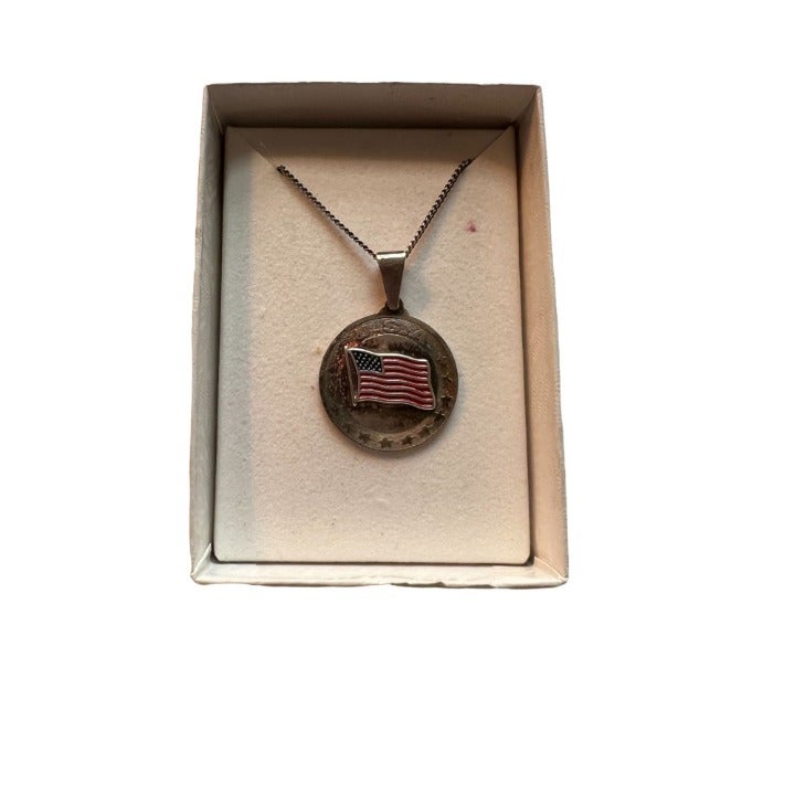 USA Flag Round Pendant Necklace Sterling Silver 18 chain NEW
