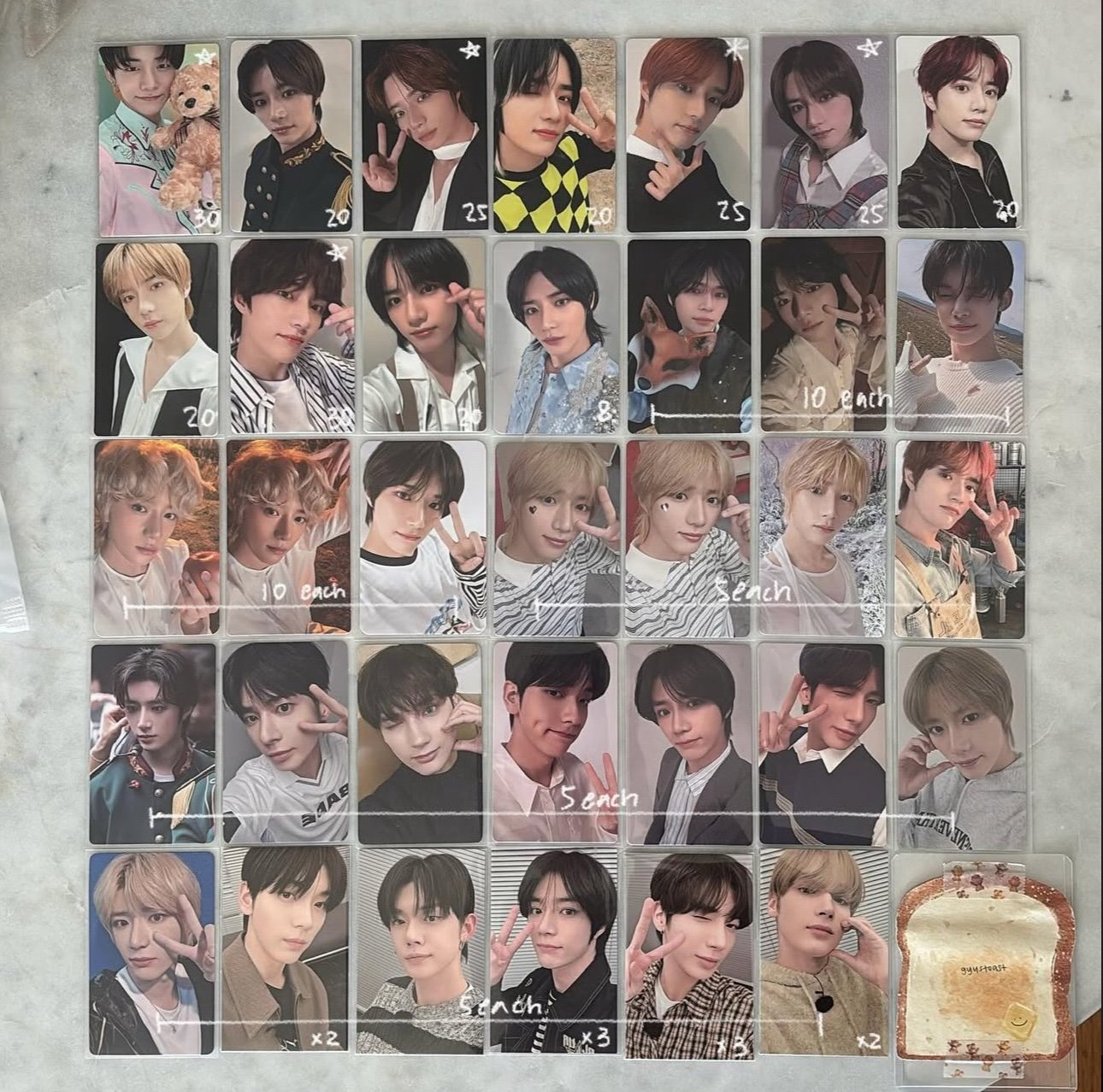 txt mostly beomgyu photocard collection set only ! (includes 2 bamgeut plush)
