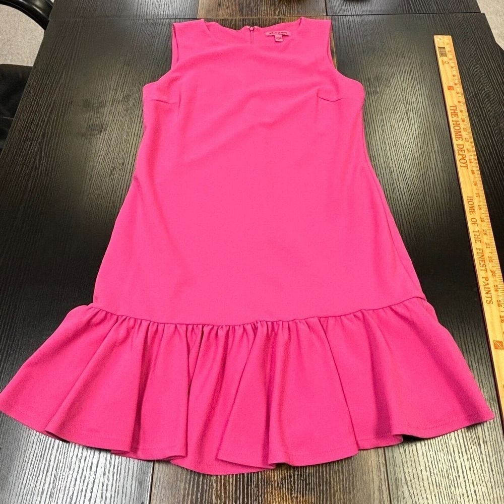 130 Betsey Johnson Women's Pink Sleeveless Ruffle Hem Scuba Crepe Dress Size M
