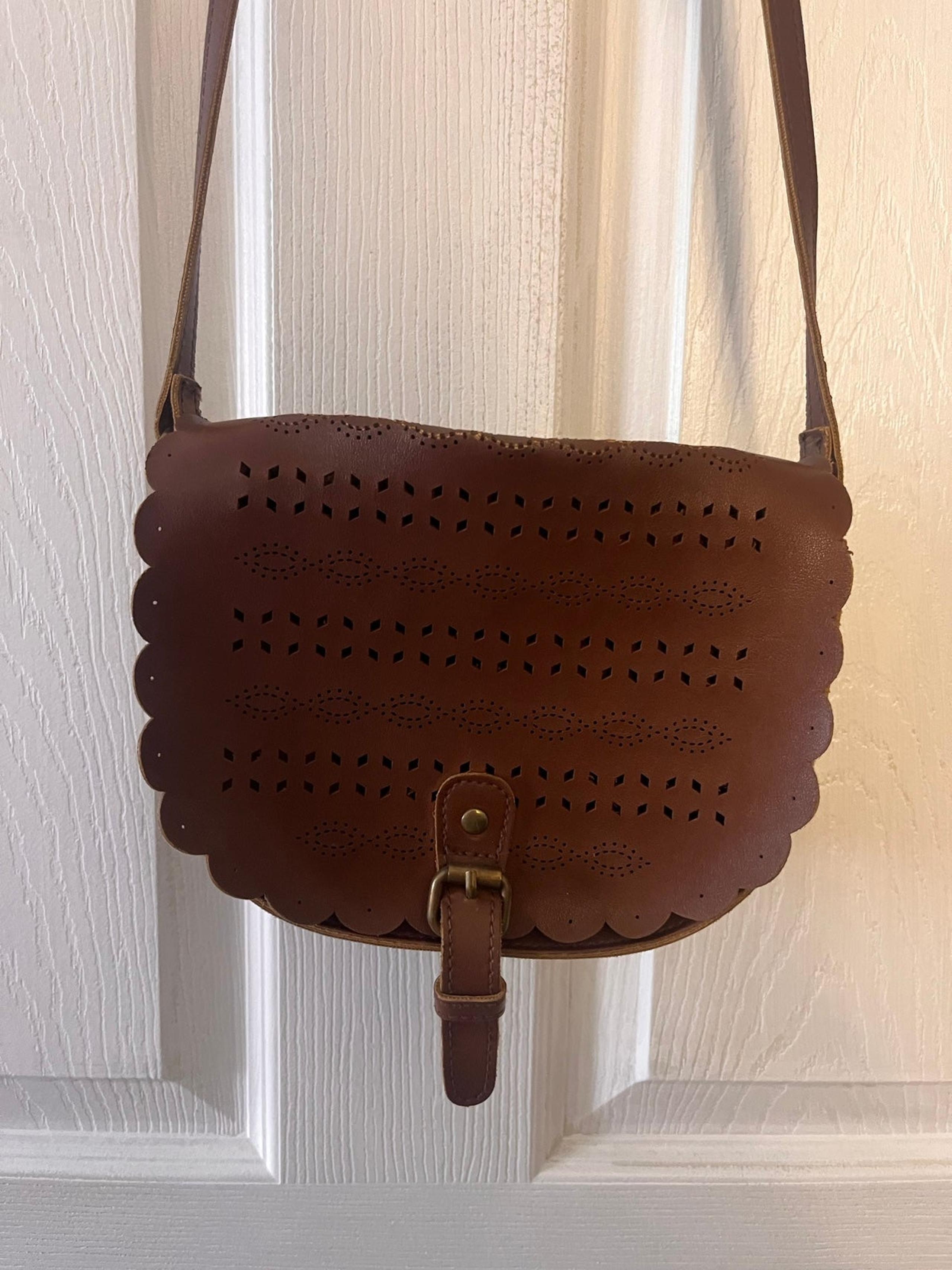 American Eagle crossbody bag