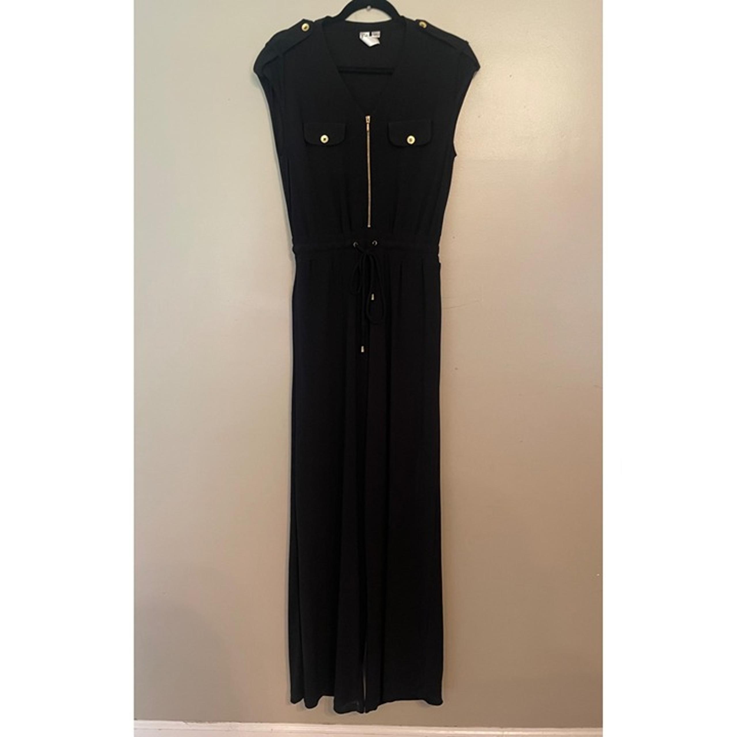 EMMA & MICHELE Black Sleeveless Wide Leg Pant Romper jumpsuit Small cinched wais