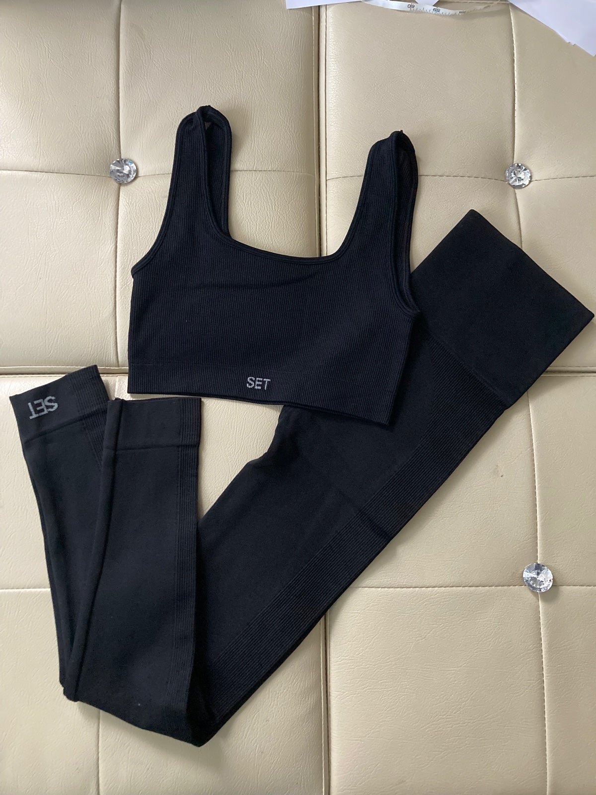 set active box cut bra and leggings
