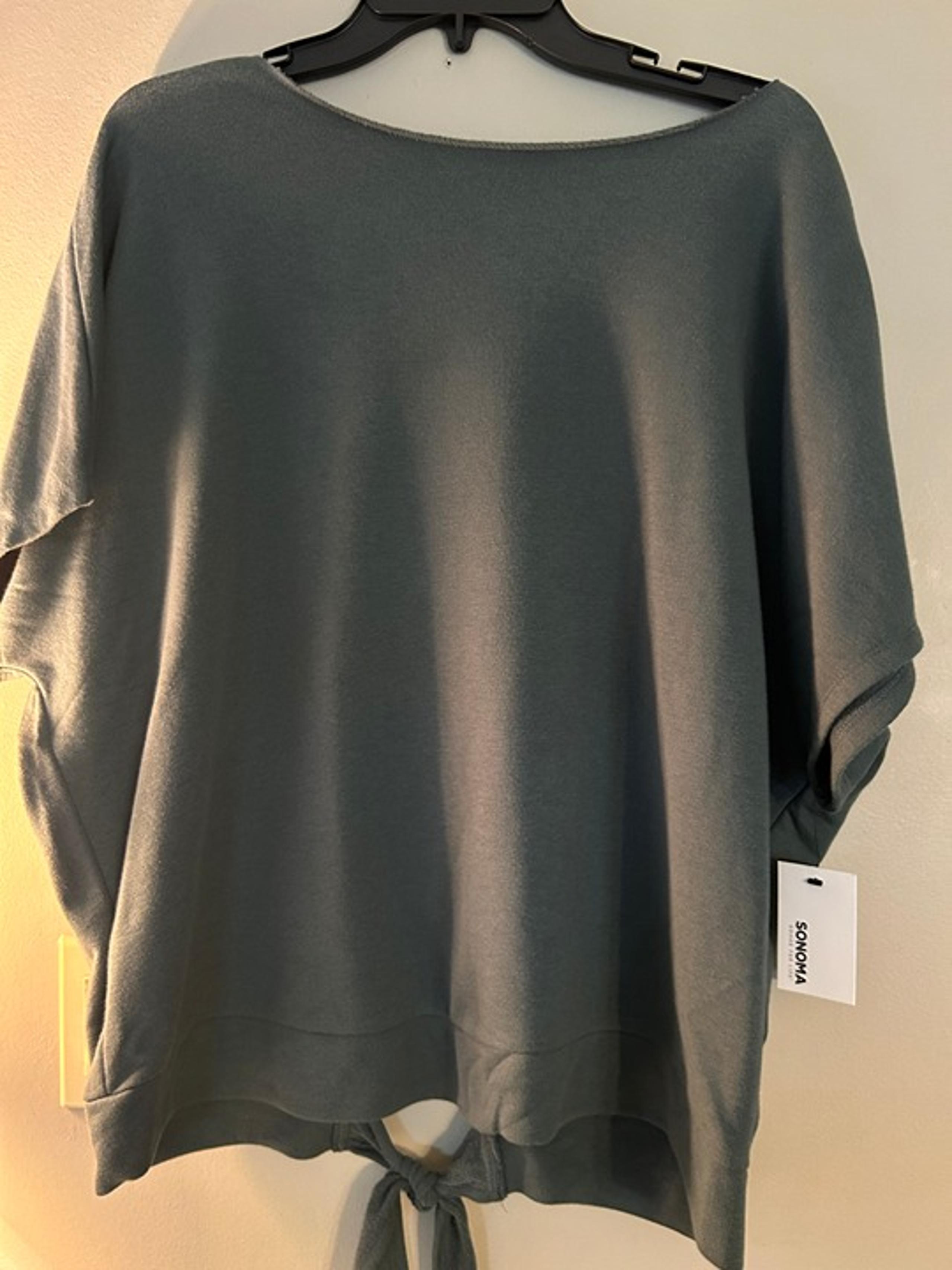 Sonoma new women's dark gray top Size XL