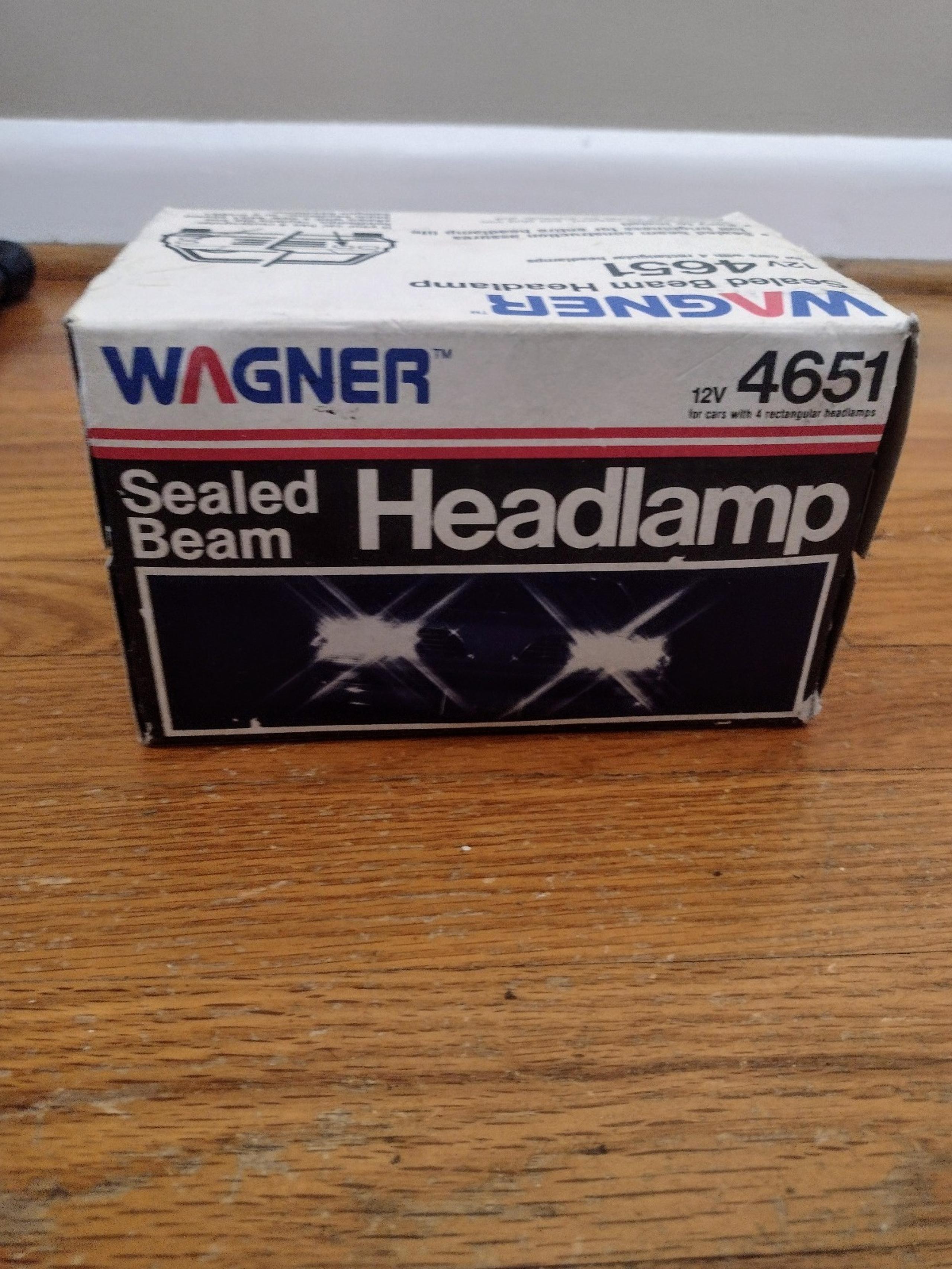 Wagner Sealed Beam Headlamp 4651 NEW