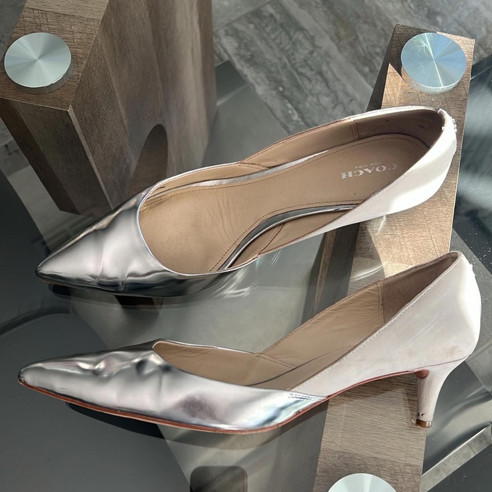 Coach Metallic Silver Pointed Toe Kitten Heel Pumps, Size 11 EXCELLENT!