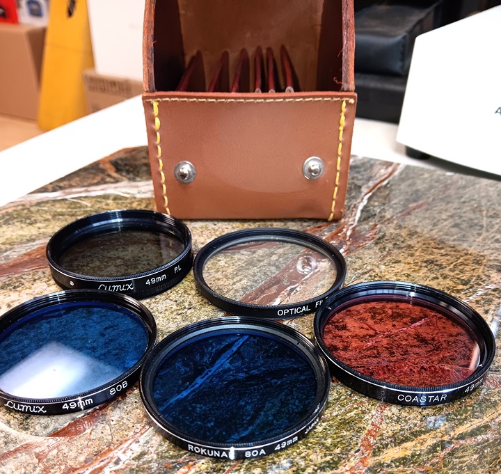 Lot of Five (5) Vintage 35mm Camera Filters in Tiffen Leather Case Very Nice!