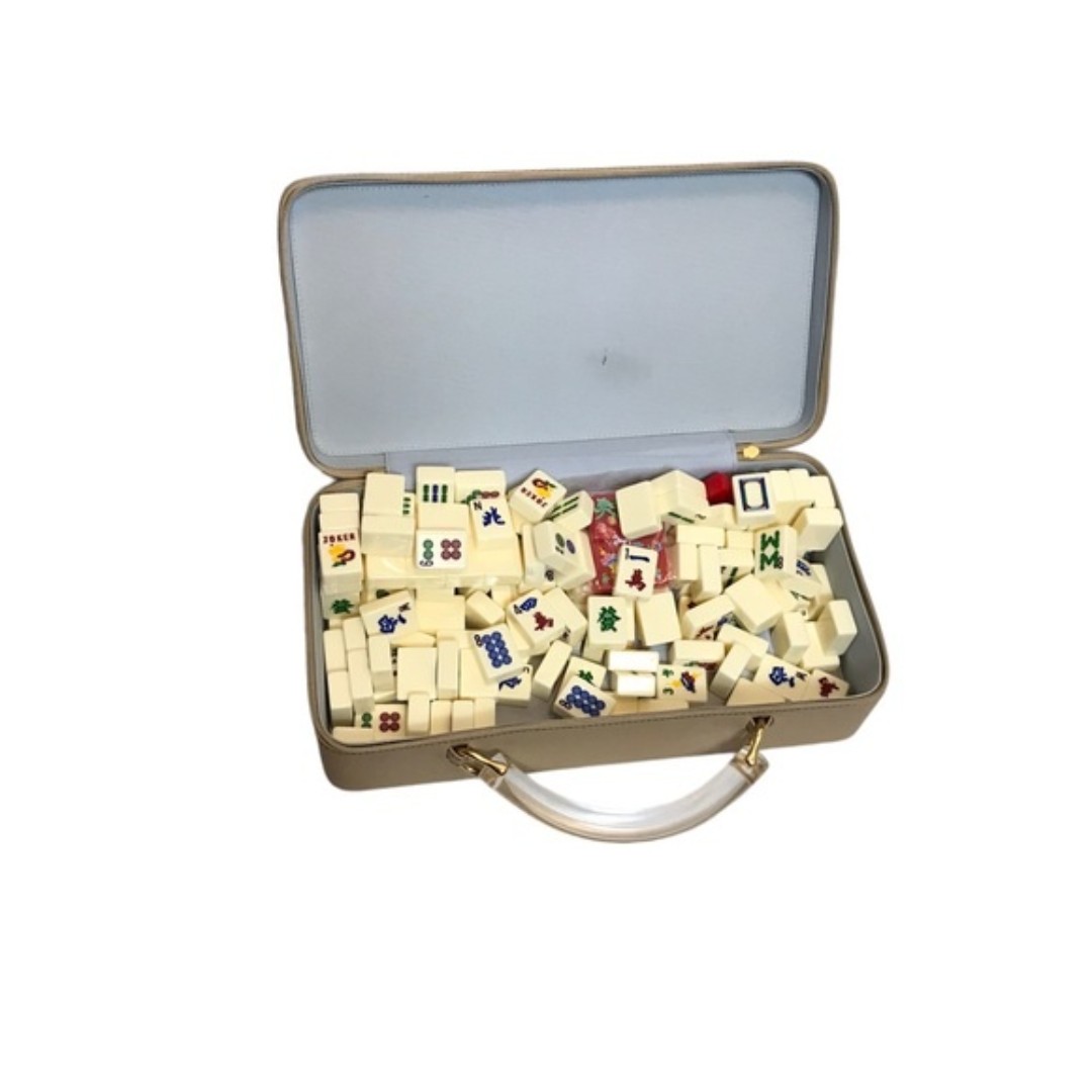 Vintage Estée Lauder case with Mah-jongg