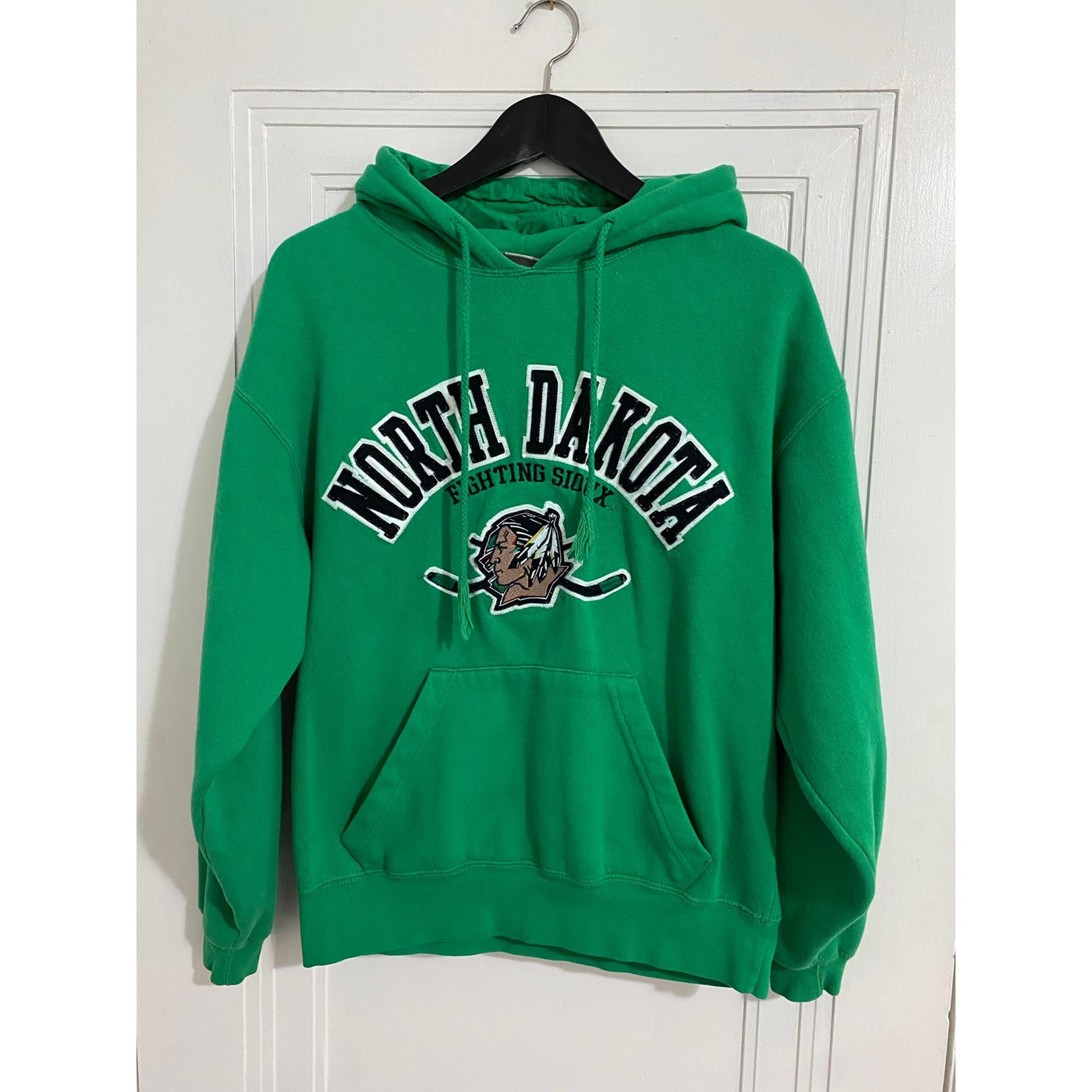 Retro University of North Dakota Fighting Sioux Hoodie Size Small