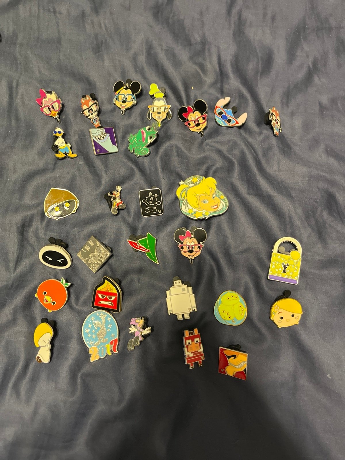 Disney pins