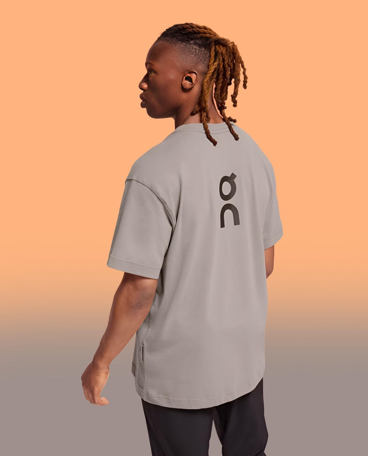 [SALE HOT] On Apparel Club T Cinder Size L. New/Awesome