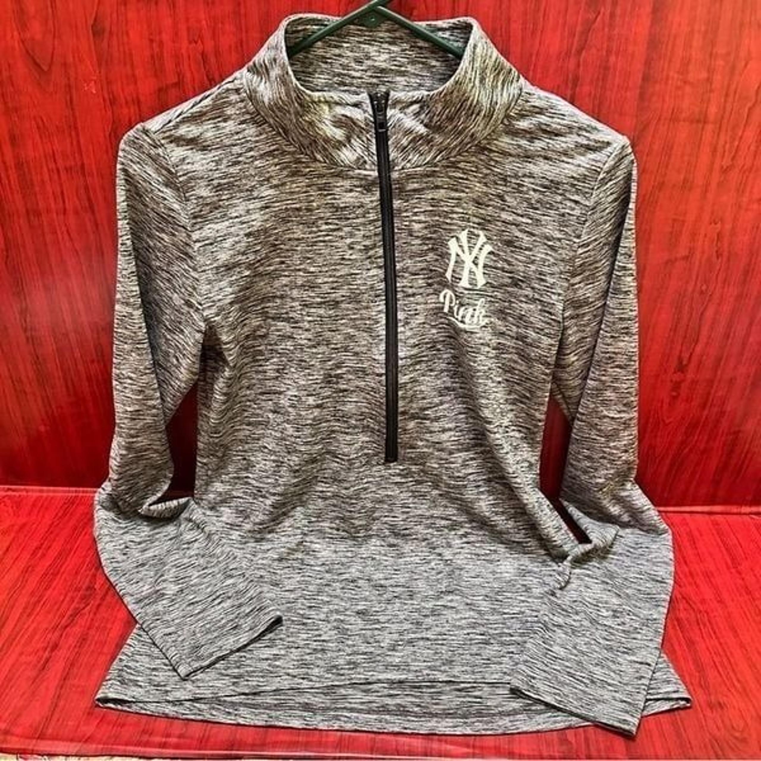 NY Yankees Victorias Secret PINK ULTIMATE shirt long sleeve M