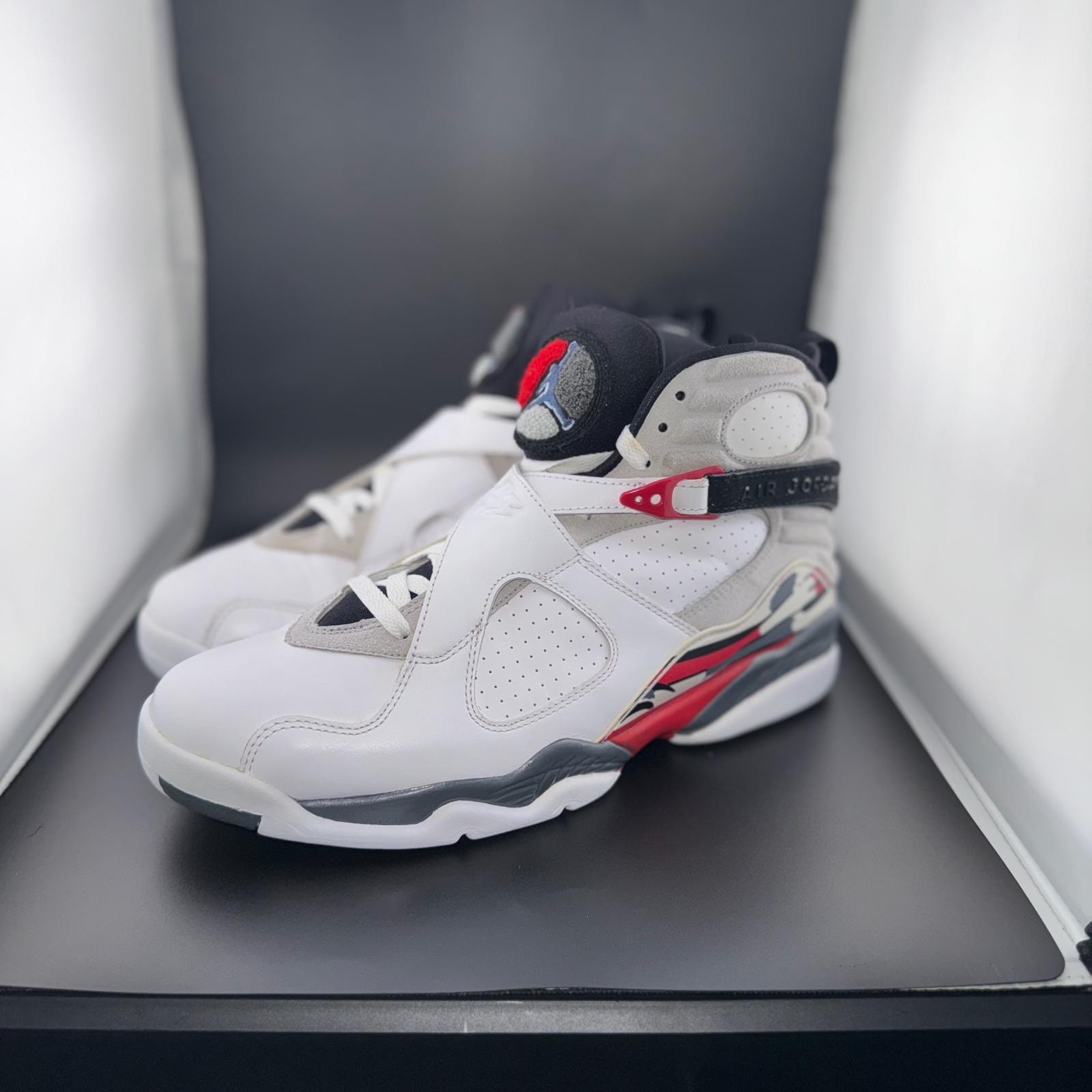 Jordan 8 Retro Bugs Bunny (2013)