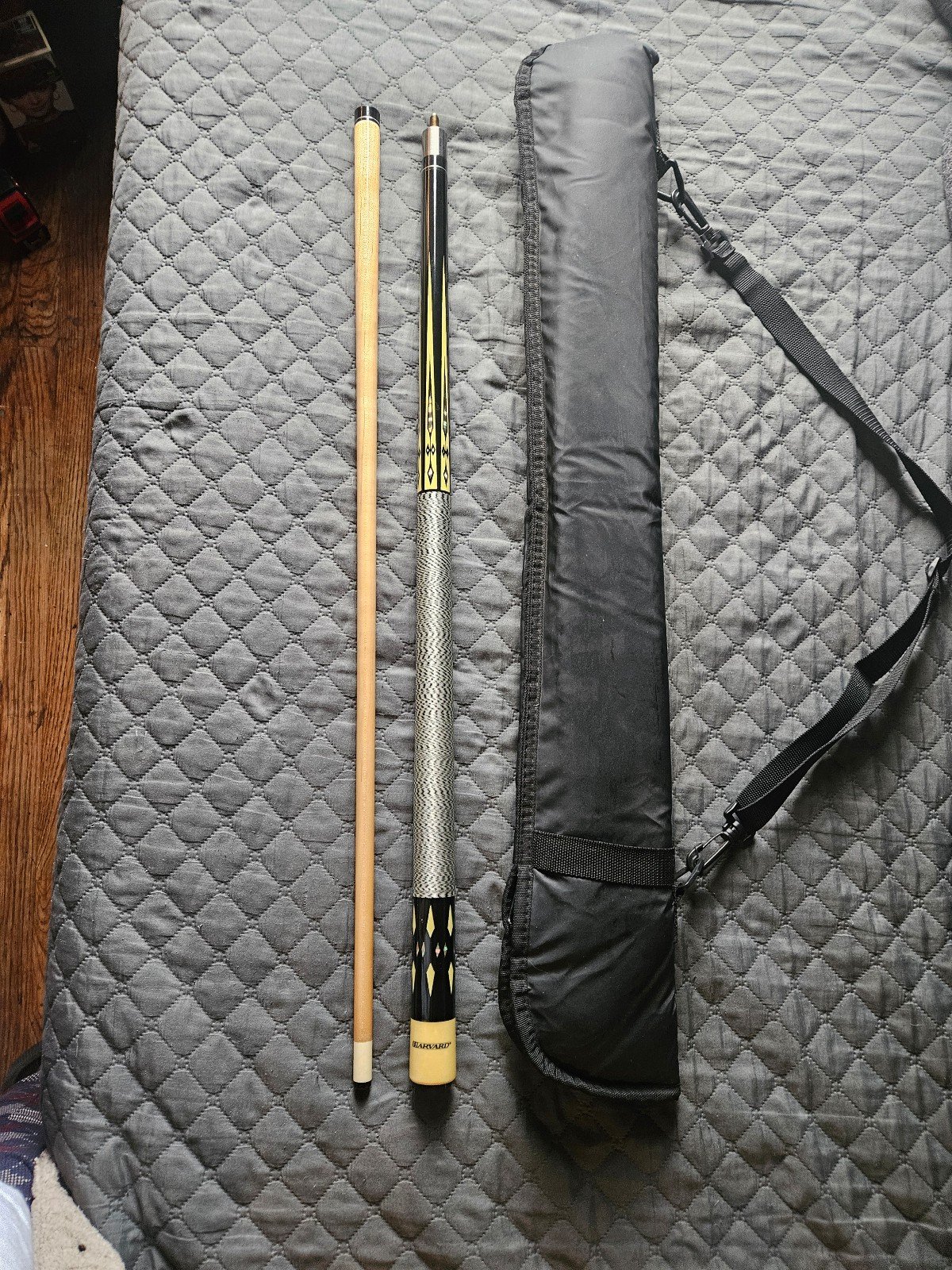 Vtg harvard pool cue 2 piece 58 18.6oz with soft case wood maple pre-owned