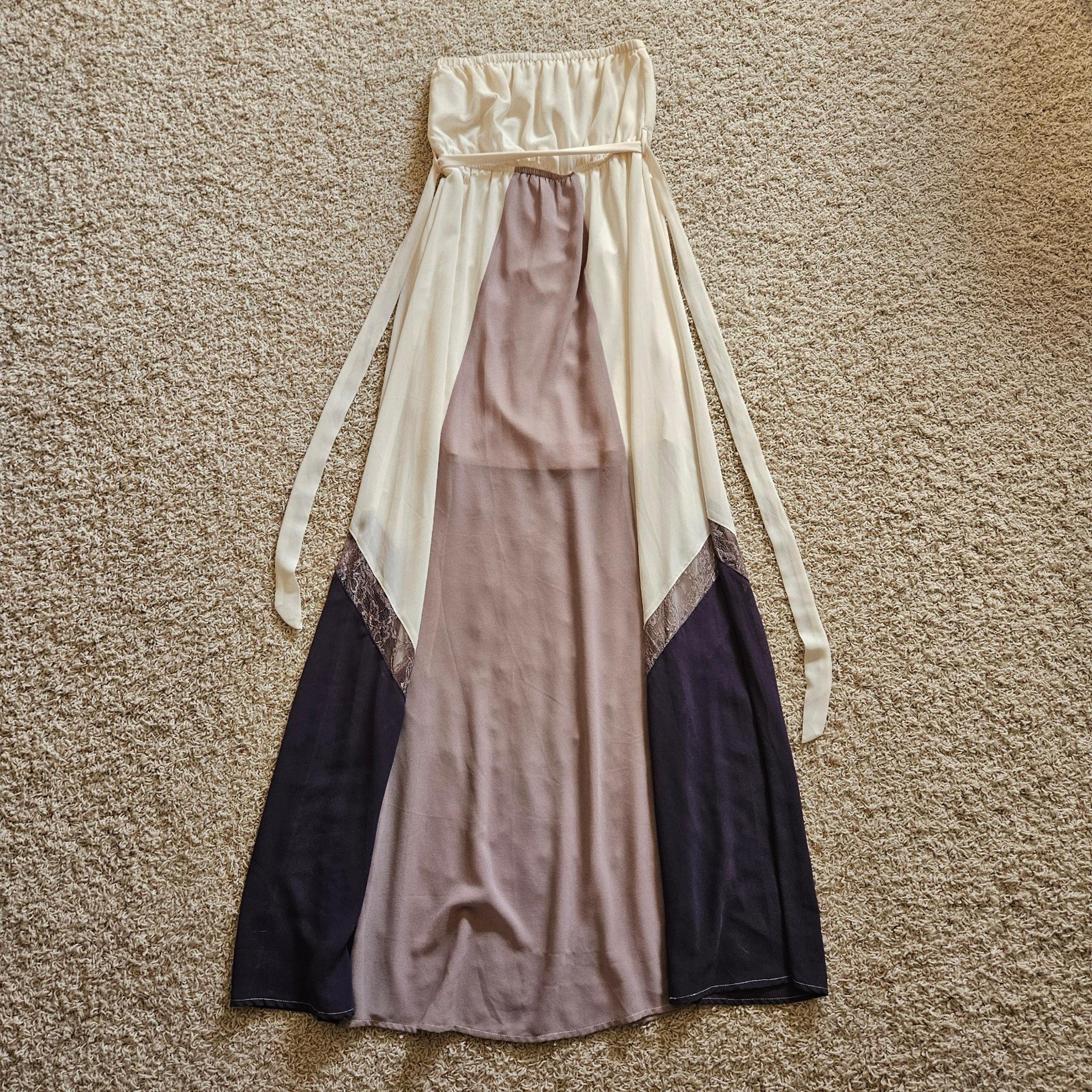 Cream Purple Small Ya Los Angelos Strapless Lace Dress