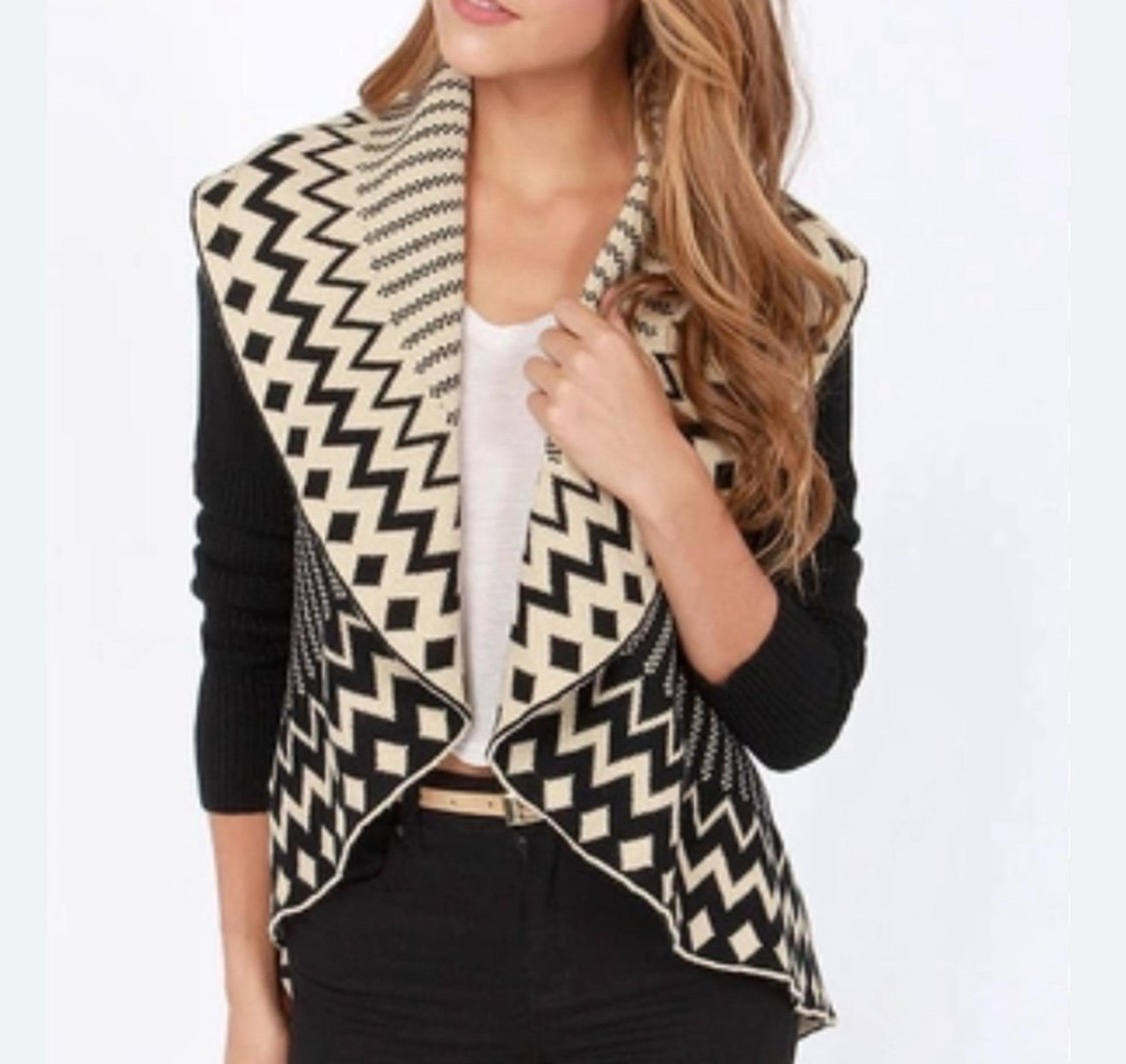YA Los Angles Geometric Patterned Cardigan - Size Large