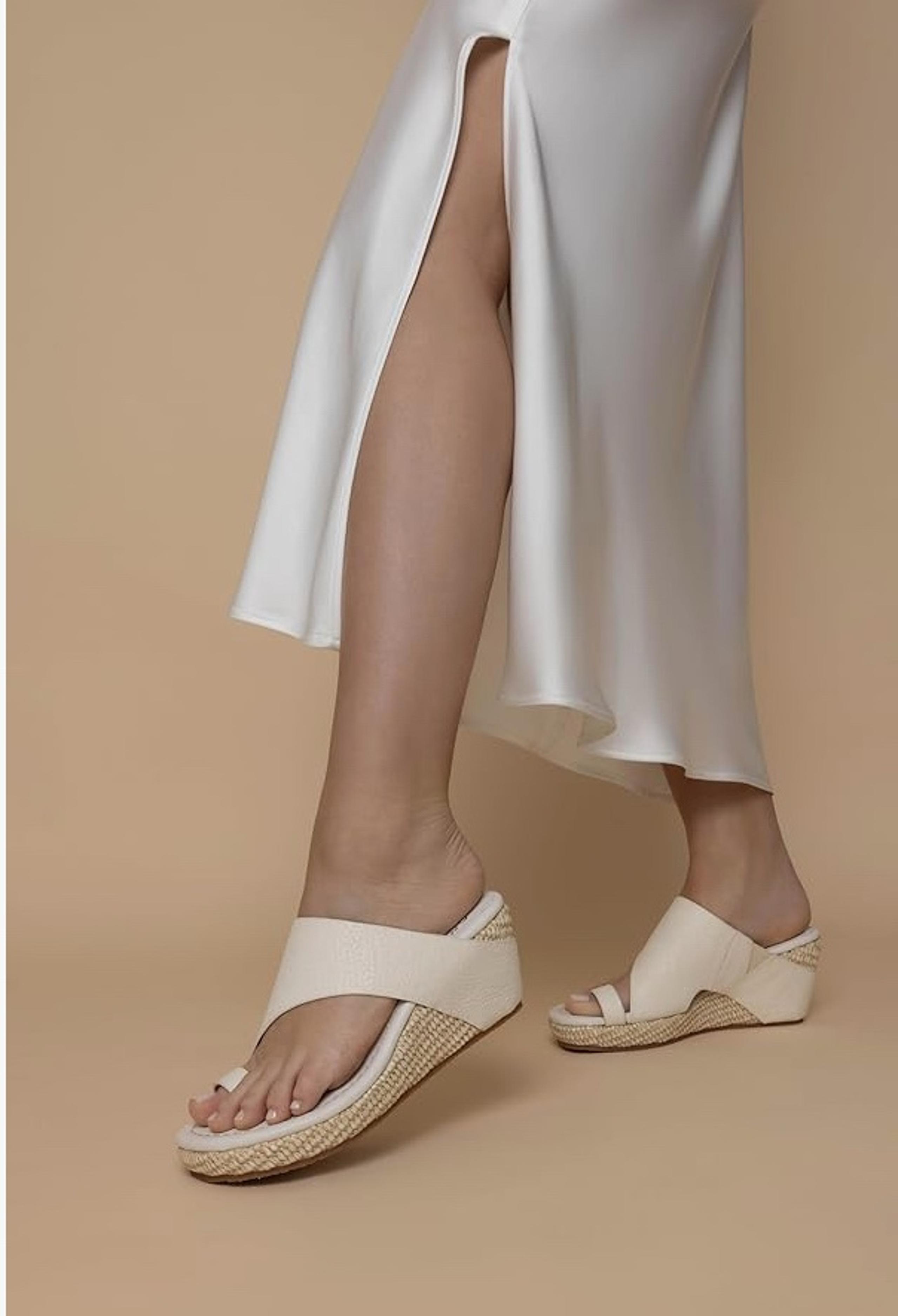 DONALD J PLINER wedge sandals