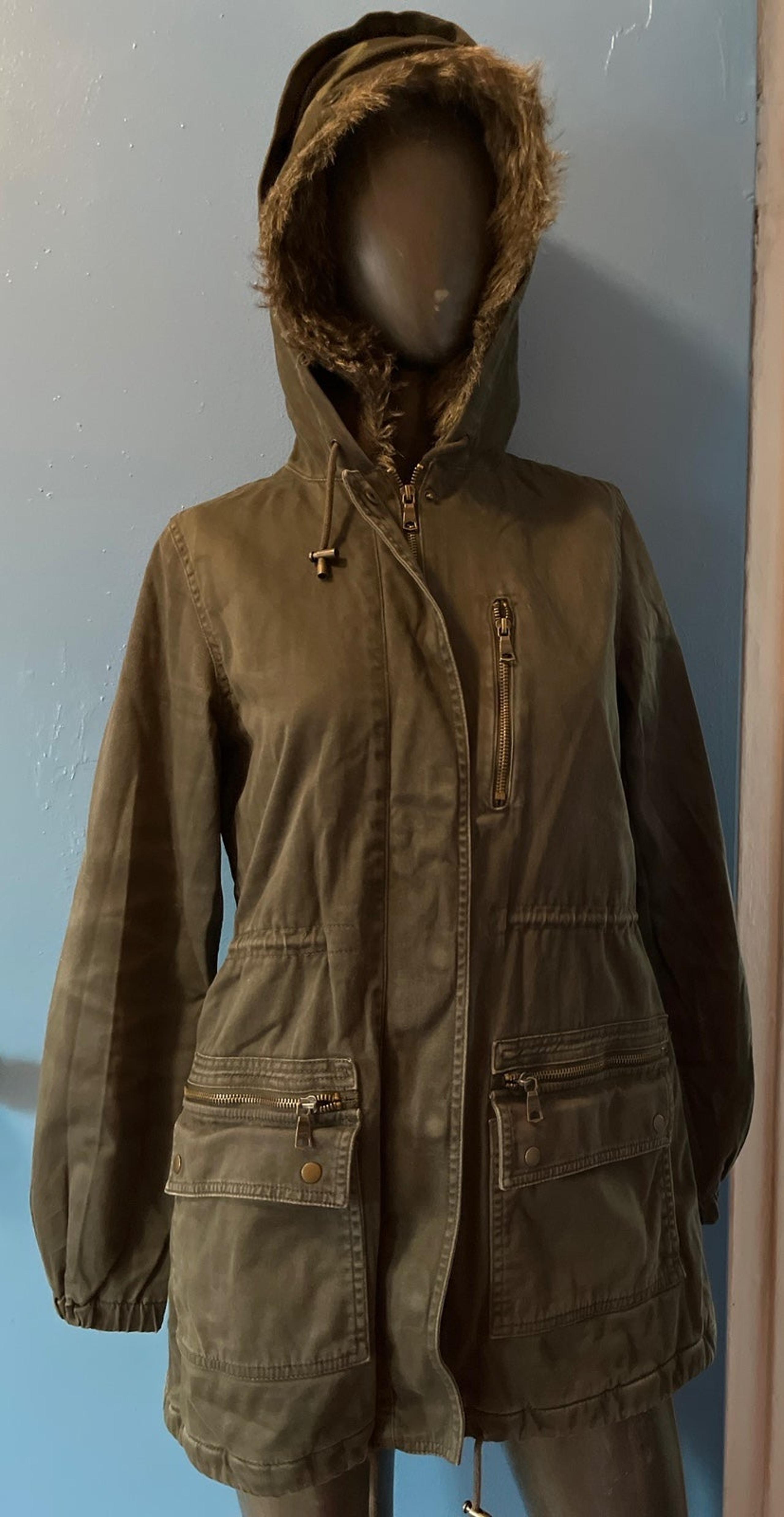 Women’s Parka * Banana Republic Parka Jacket
