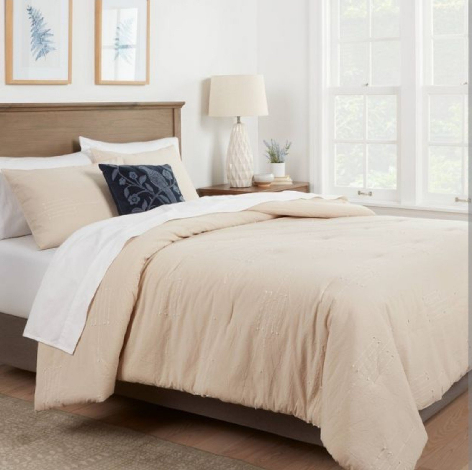 Clipped Linework Comforter & Sham Set - Threshold.