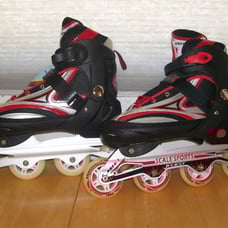New Scale Sports Adjustable Inline Skates Womens L/XL 8-11