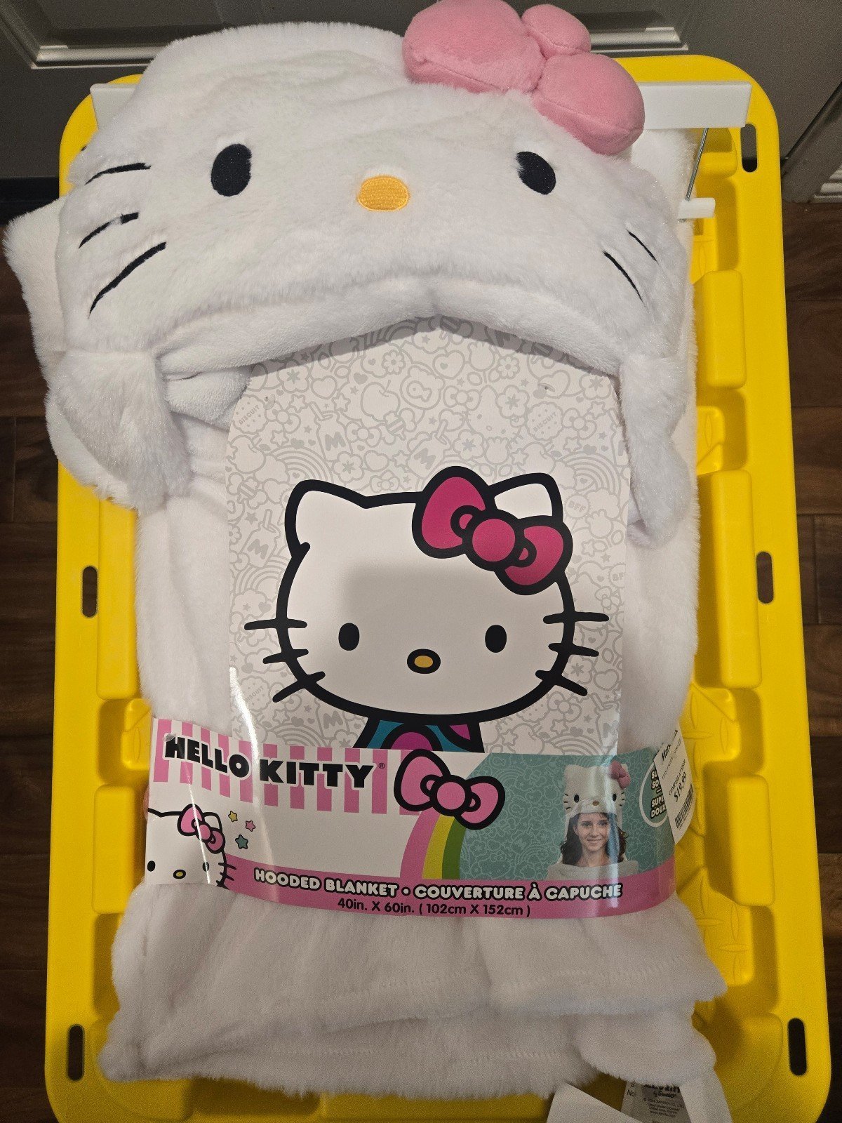 Hello kitty hooded blanket
