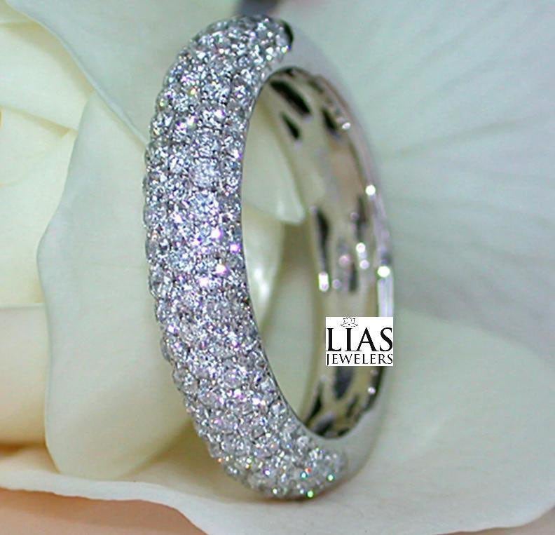 New 18k white gold wedding ring