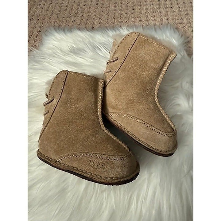 UGG Australia 5206 Sand Infant Shoes NEW Size S SMALL Baby Booties 0-6 Months