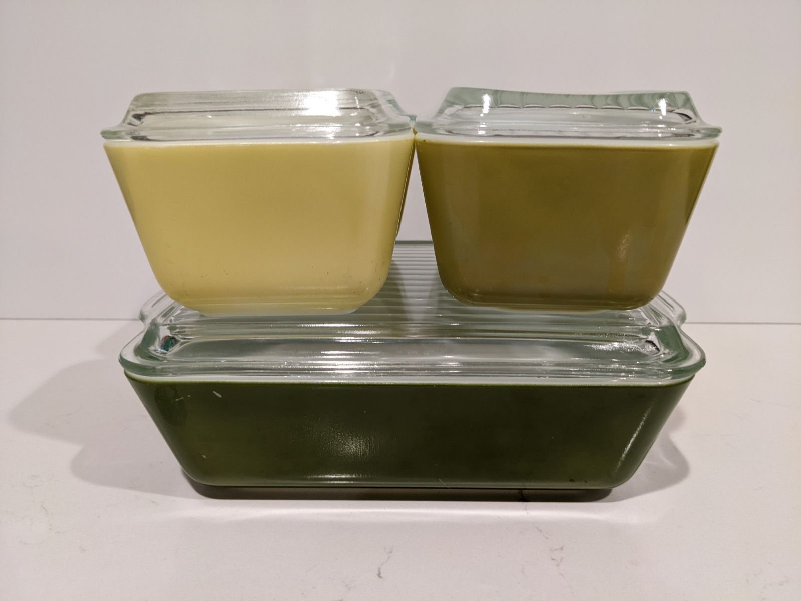 Pyrex Verde Refrigerator Set