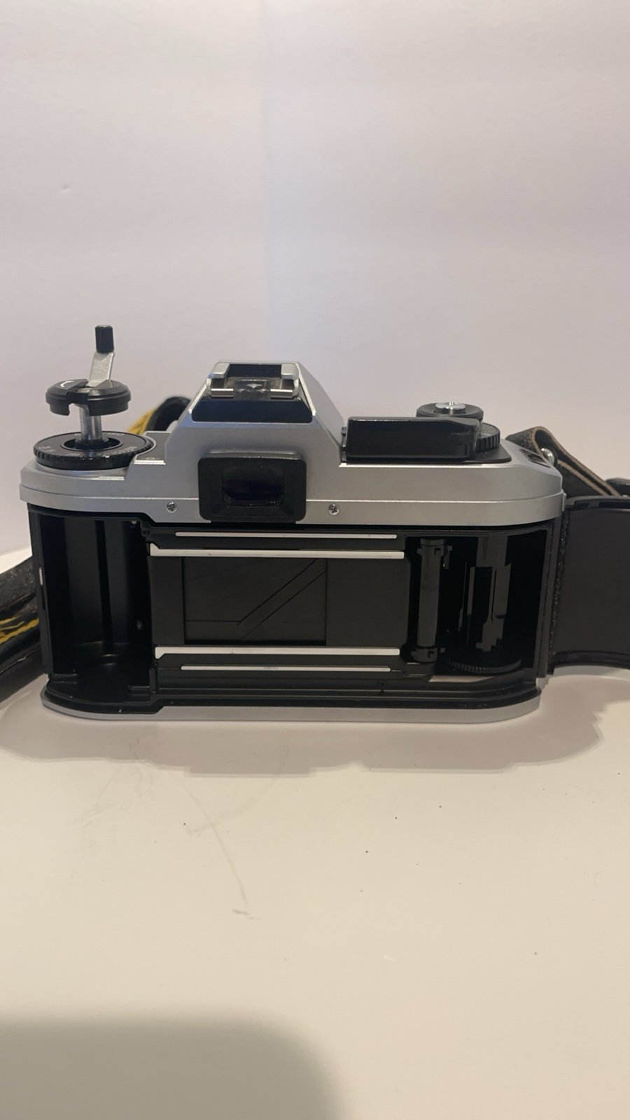 Nikon FG-20 SLR Film Camera Body w/ Case