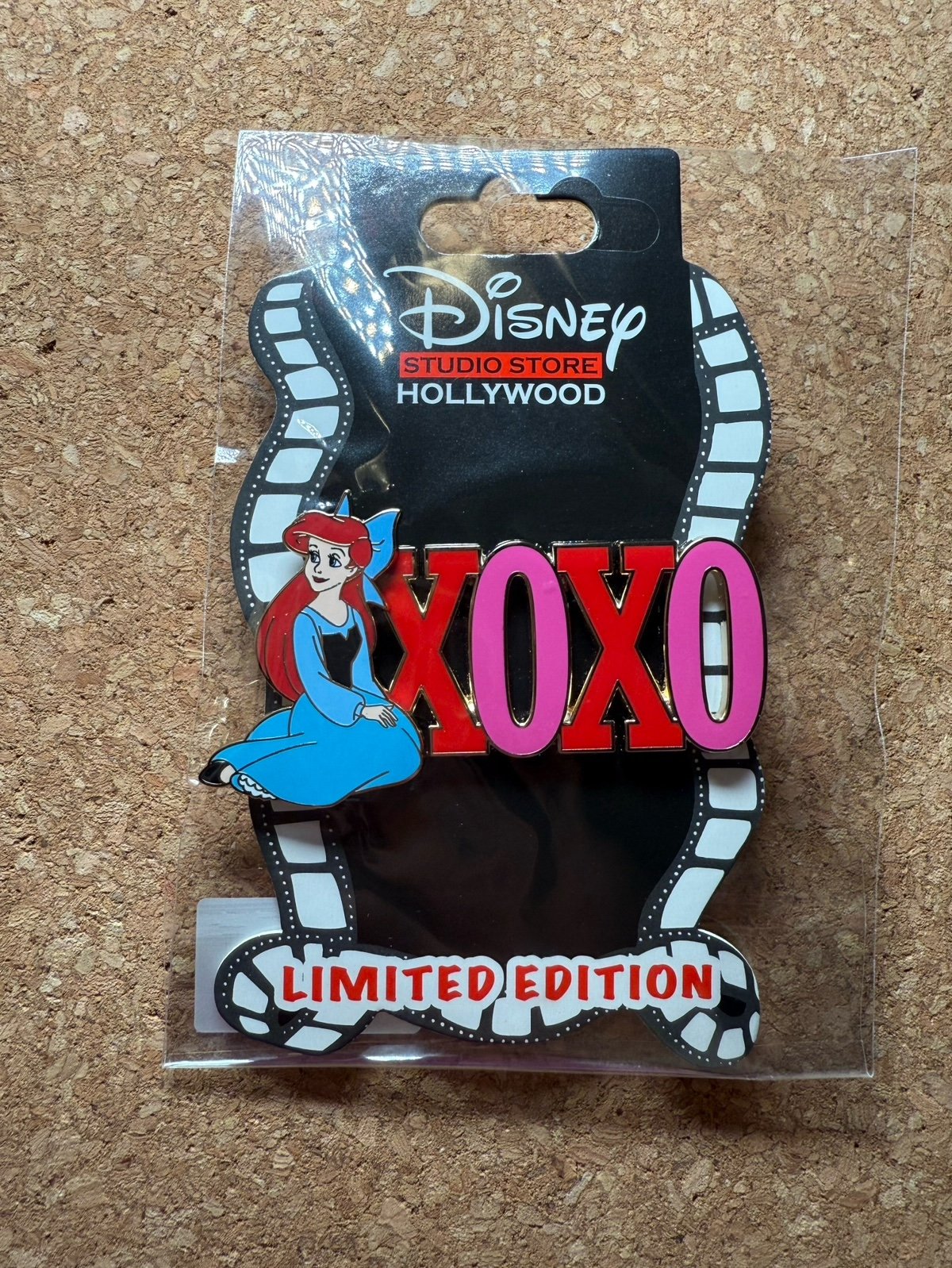 DSSH XOXO Valentine's Day Ariel Pin LE 400