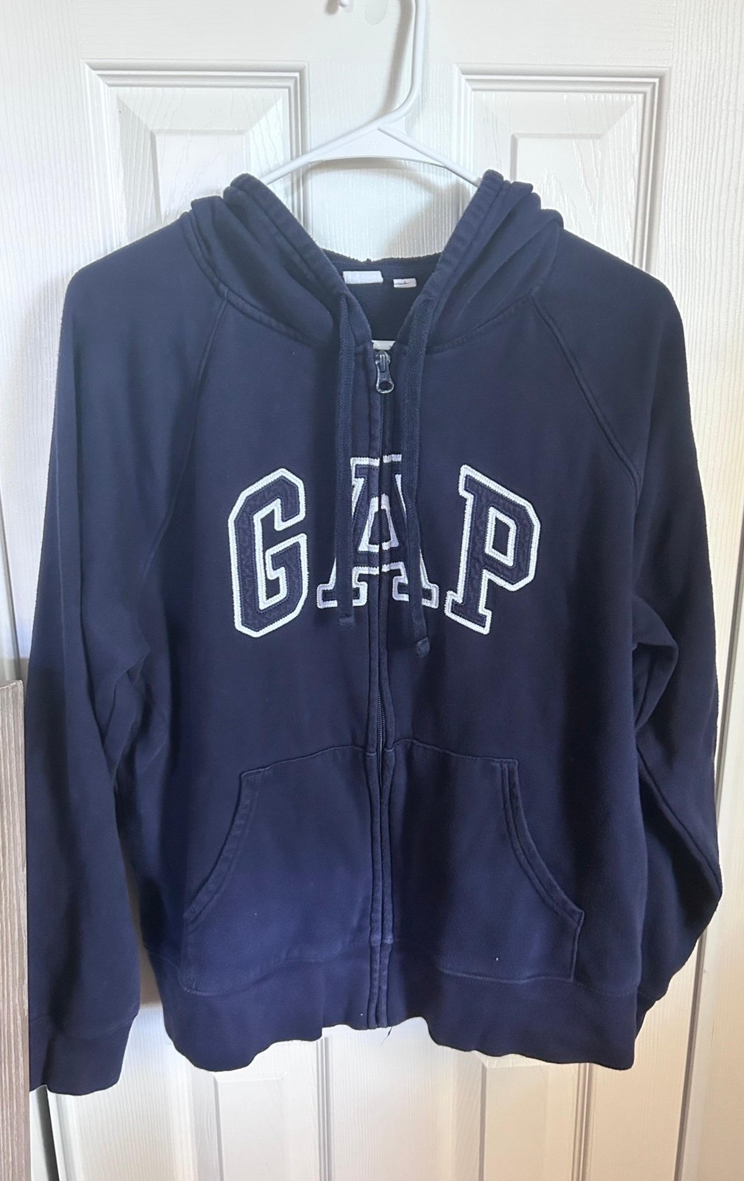 GAP HOODIE