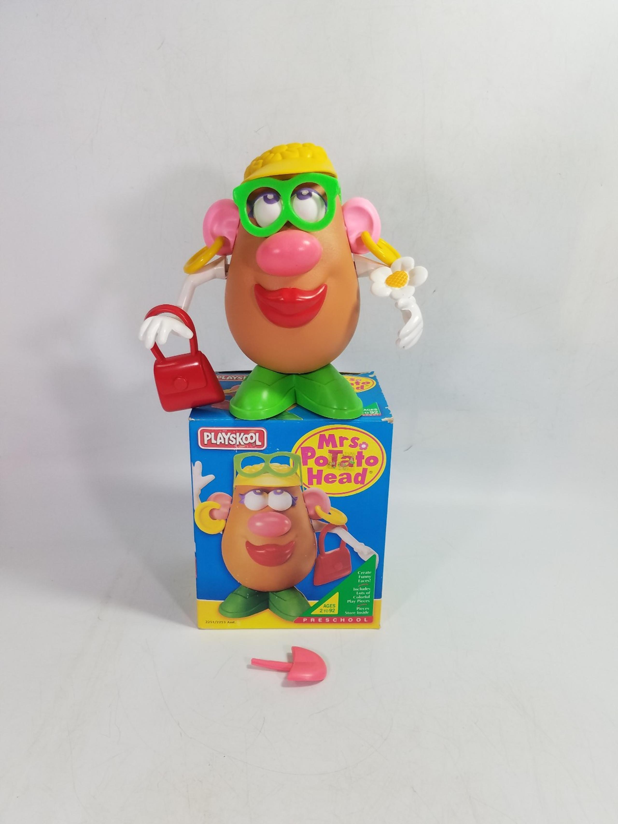 1996 Playskool Mrs. Potato Head Figure 2251/2253 Complete Great Condition