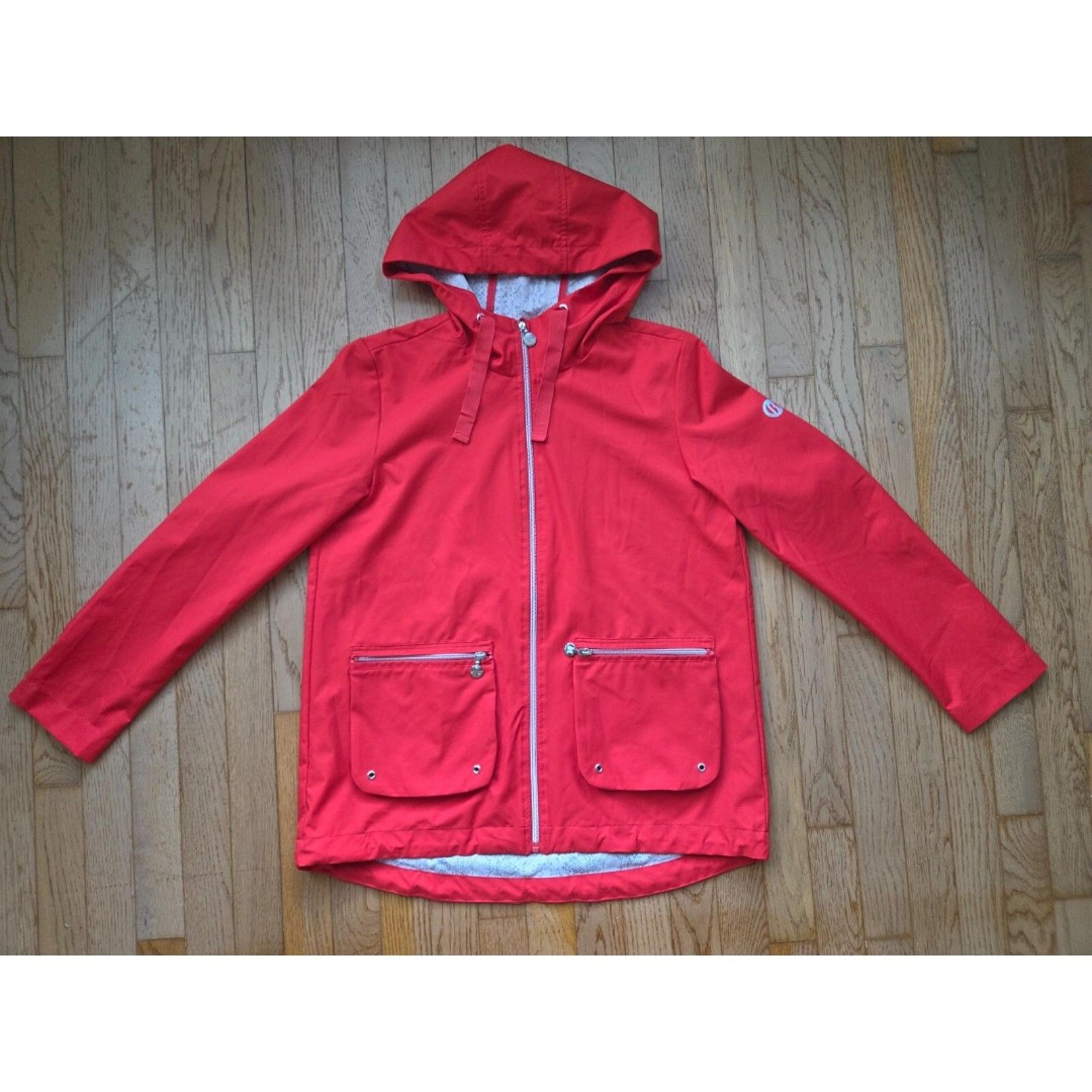 Bernardo Women's Red Hooded Jacket Coat Size Small with Zipper Pockets