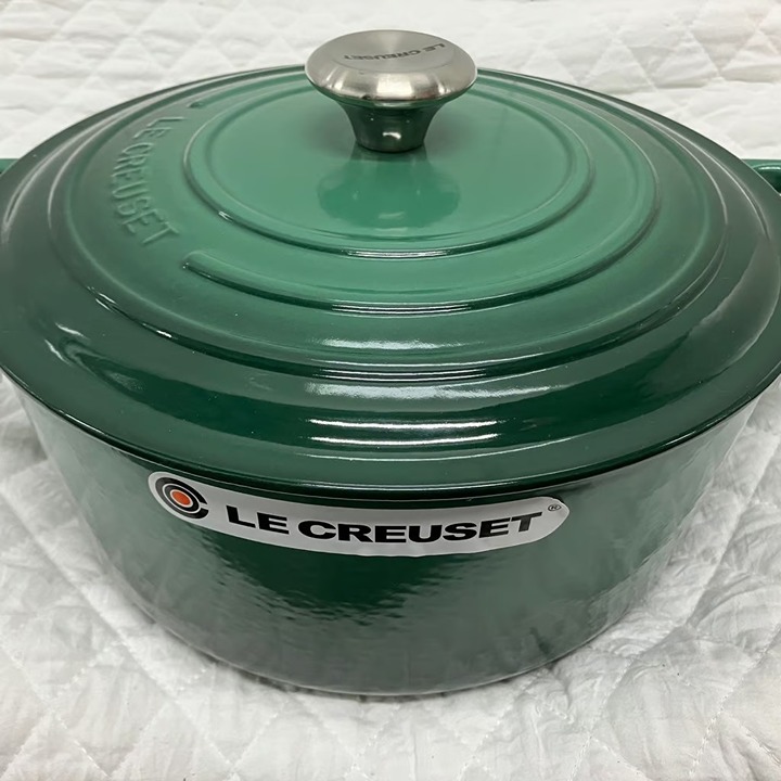 Le Creuset 7.25 Qt Dutch Oven ARTICHOKE