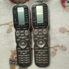 2 Universal Remote Control (URC) Genesis MX-900 Programmable Remote Control