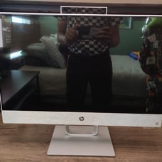 HP All-in-One computer (Broken Screen)