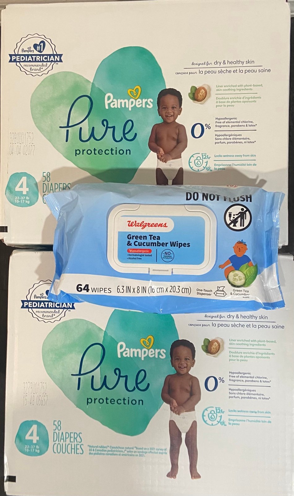 Pampers Pure Protection Diapers - Size:4 /Free Wipes