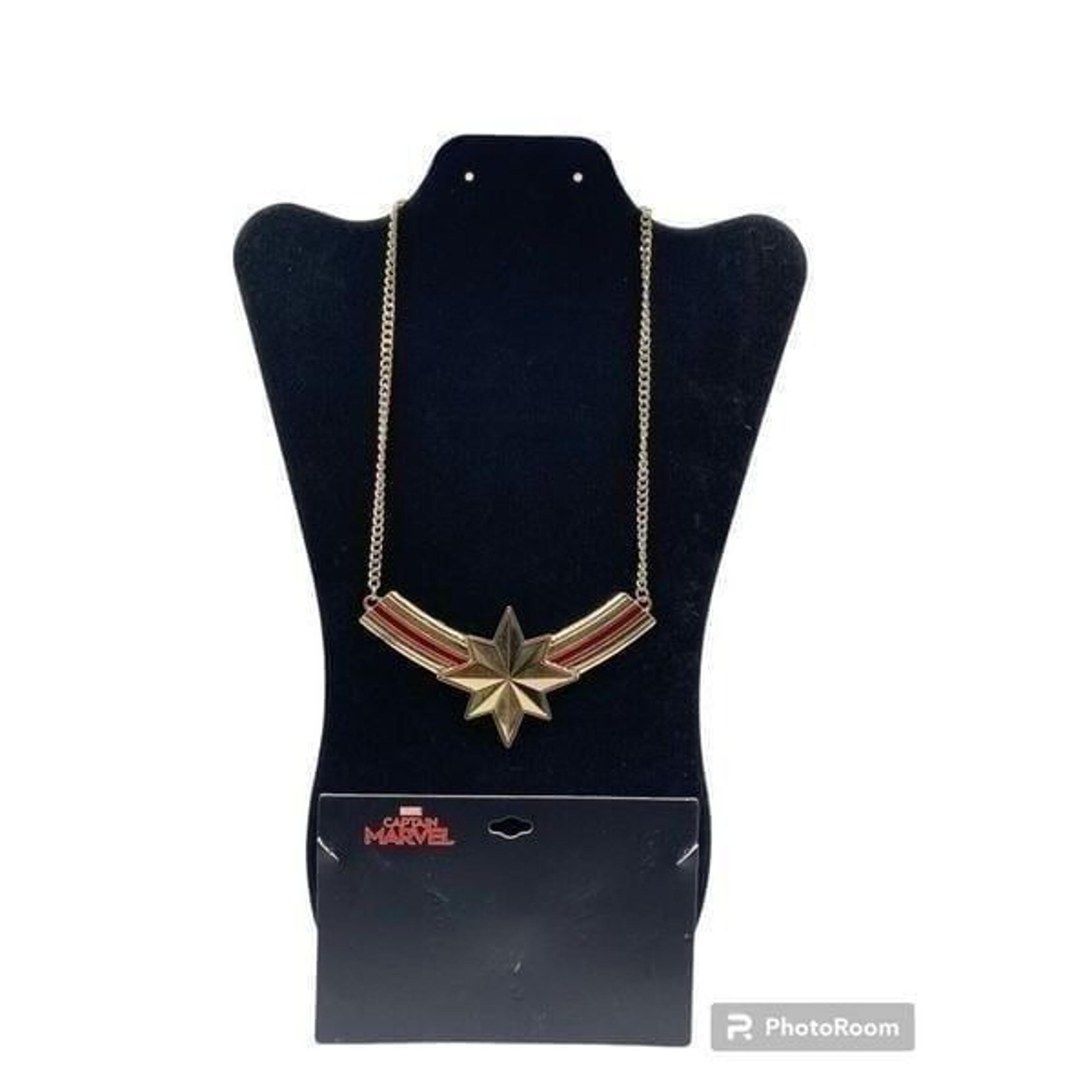 Captain Marvel Necklace Star Chest Emblem Pendant Movie Comics Novelty Necklace