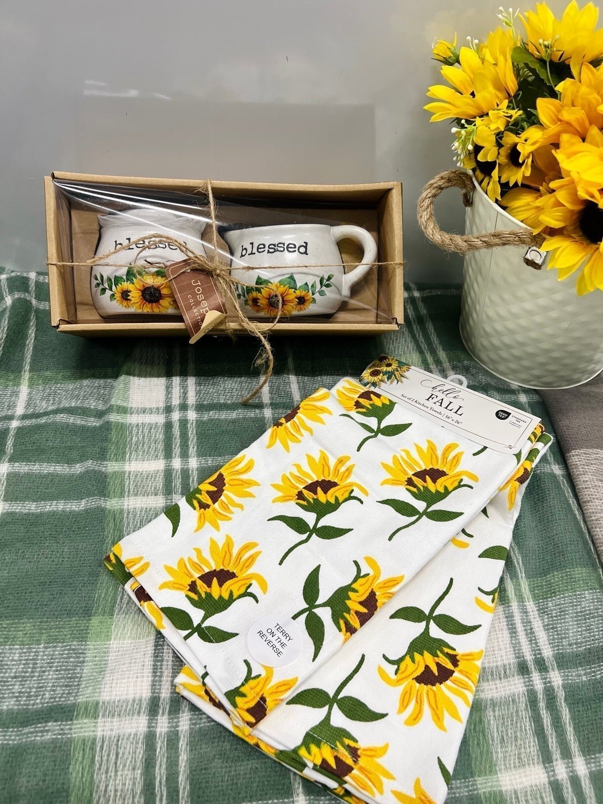 Sunflower kitchen towels|Sugar Bowl| creamer 4PC set