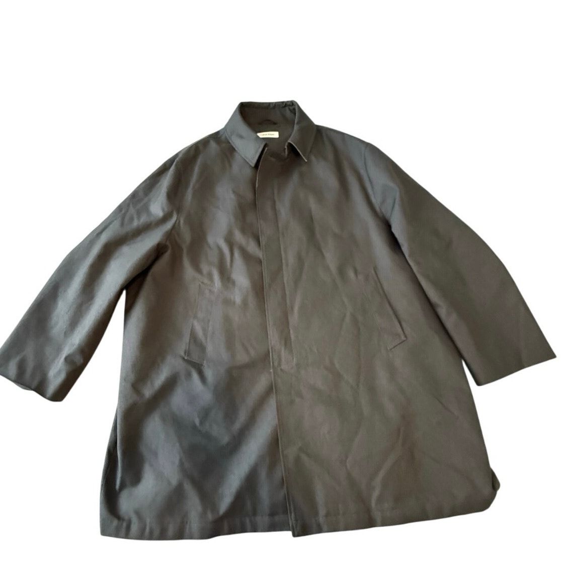 Calvin Klein 56R gray overcoat hidden zipper and button closure
