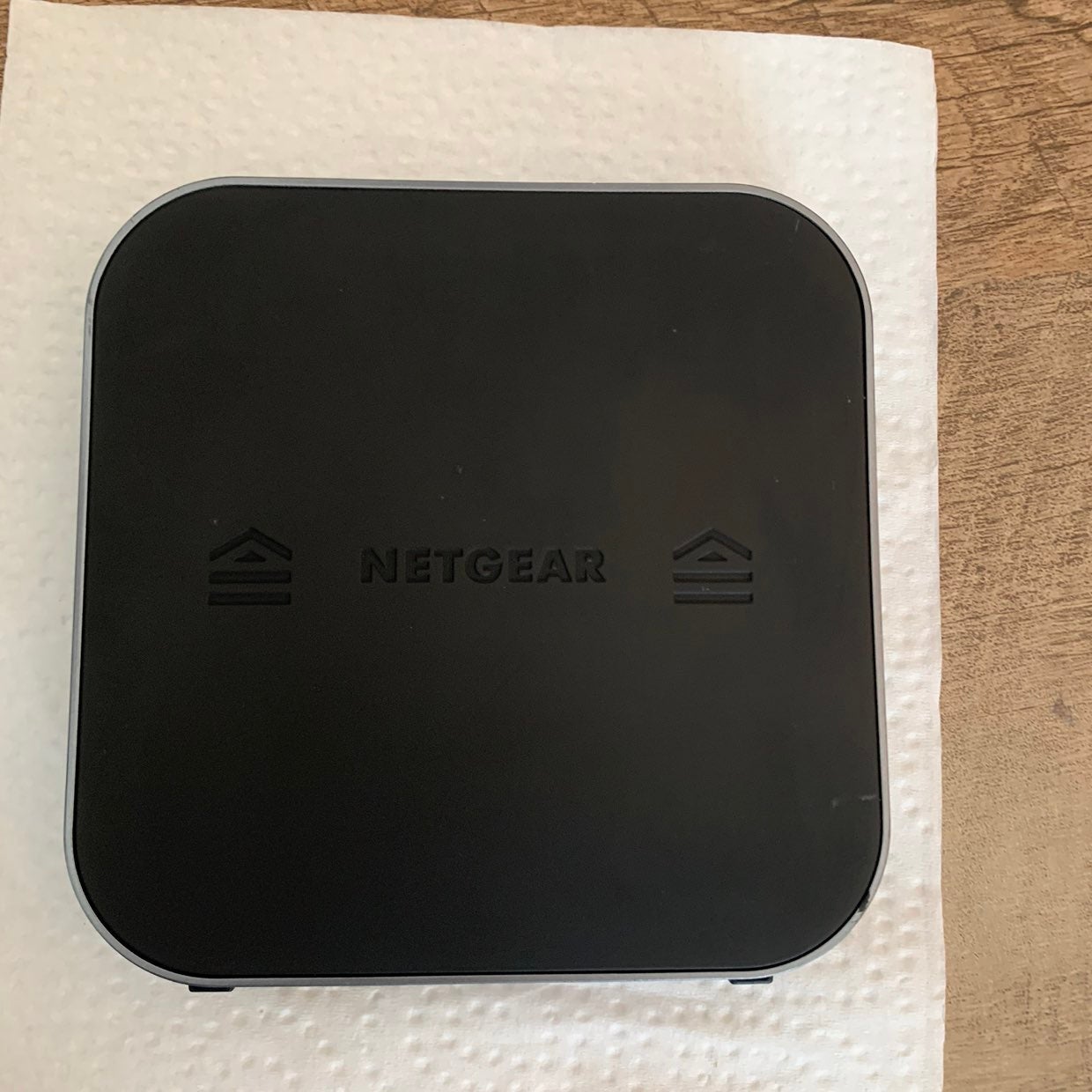 Netgear Nighthawk MR1100 4G LTE Mobile Hotspot Router shops (Unlocked)