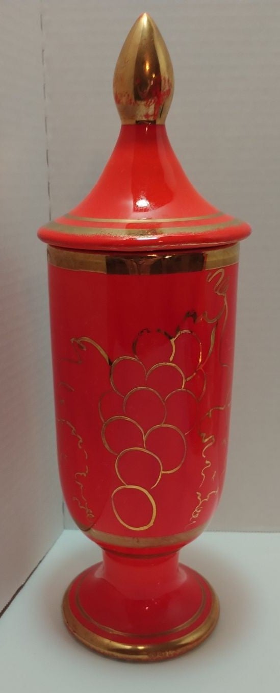 Vee Jackson Candy Jar With Tent Lid
