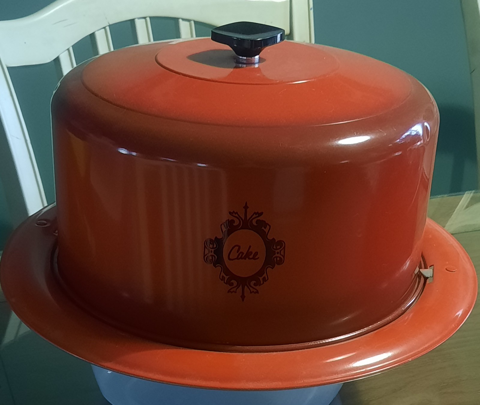 Vintage West Bend Cake Carrier