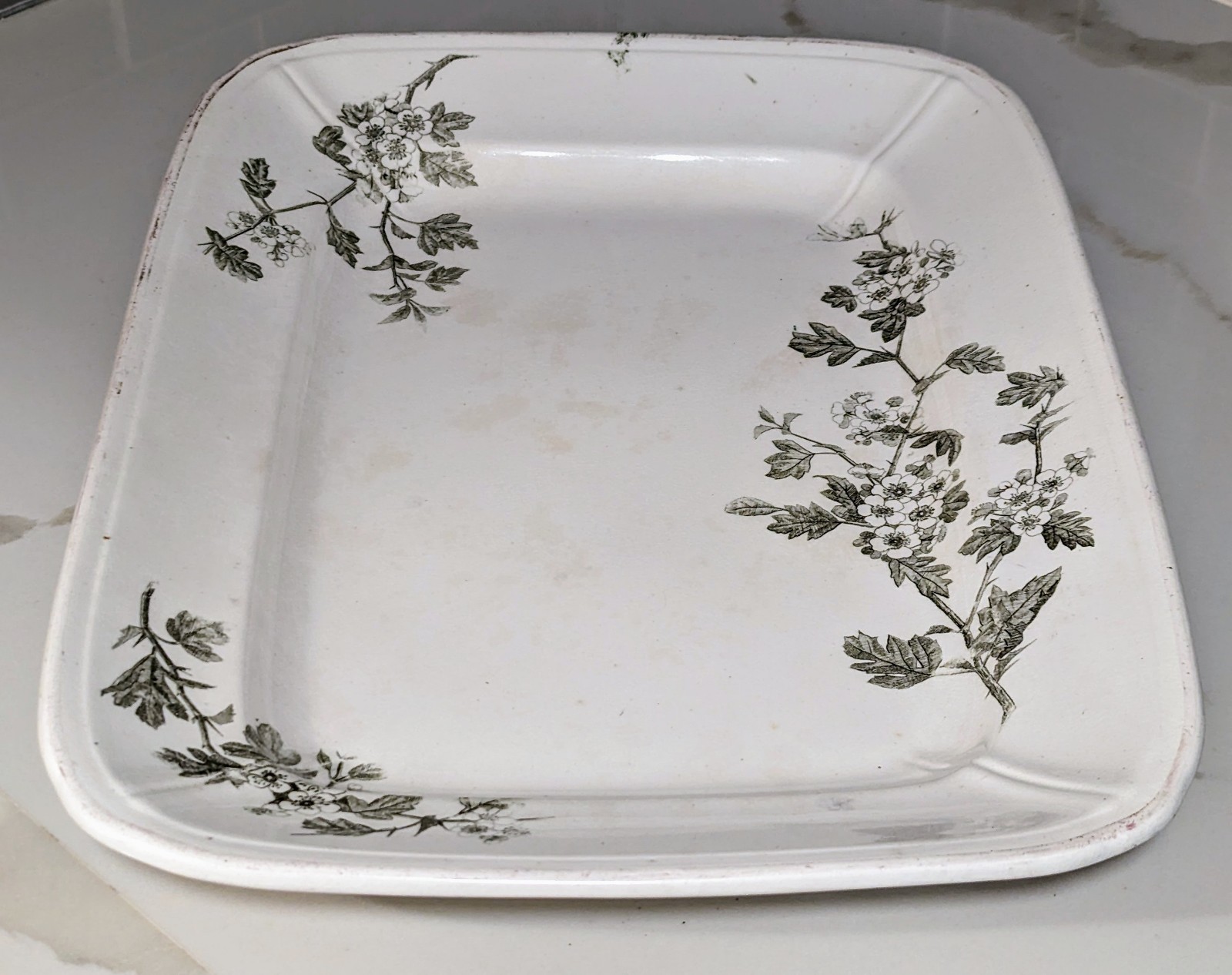 Large Cambridge Staffordshire Platter in Hawthorne Pattern