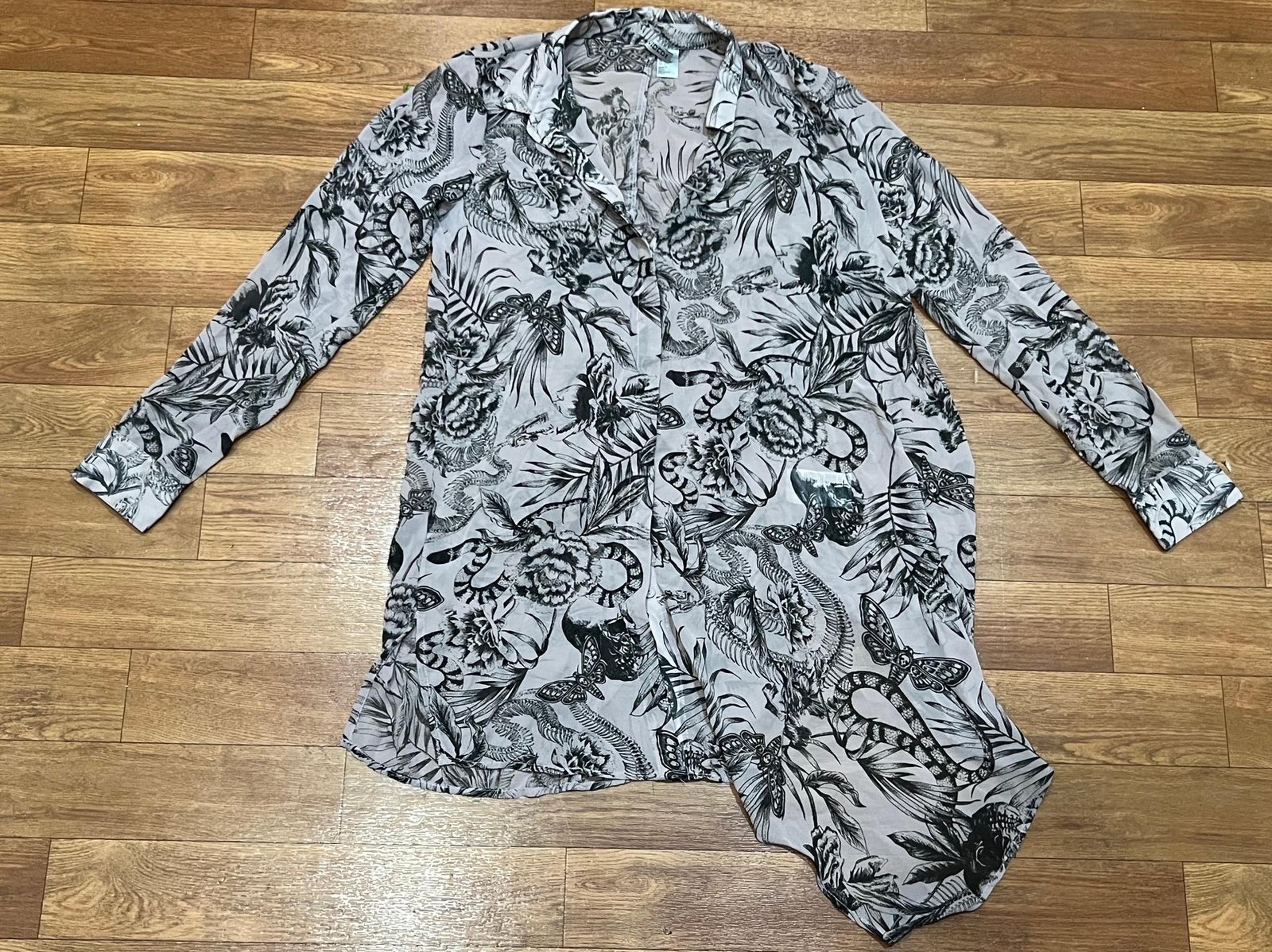 Divided by H&M Dark Academia Sheer Button Down Blouse Women’s Size 2