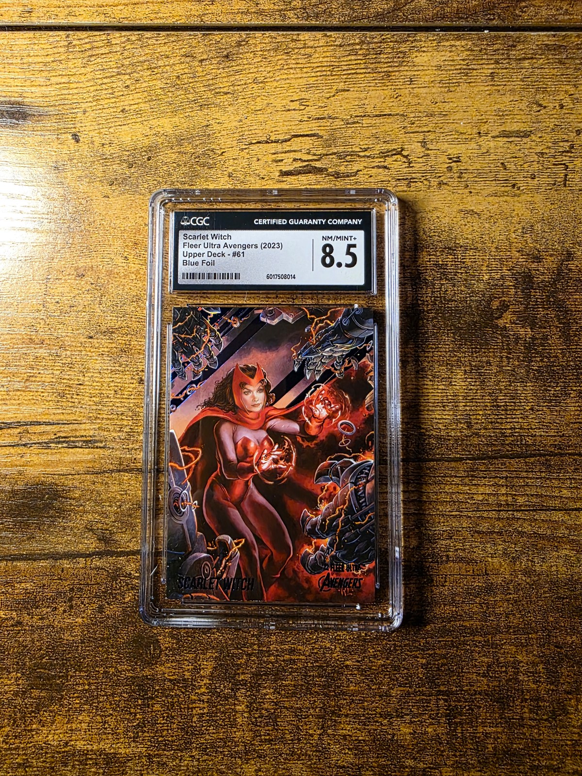Scarlet Witch 2022 Marvel Fleer Ultra Avengers Blue foil #61 28/360